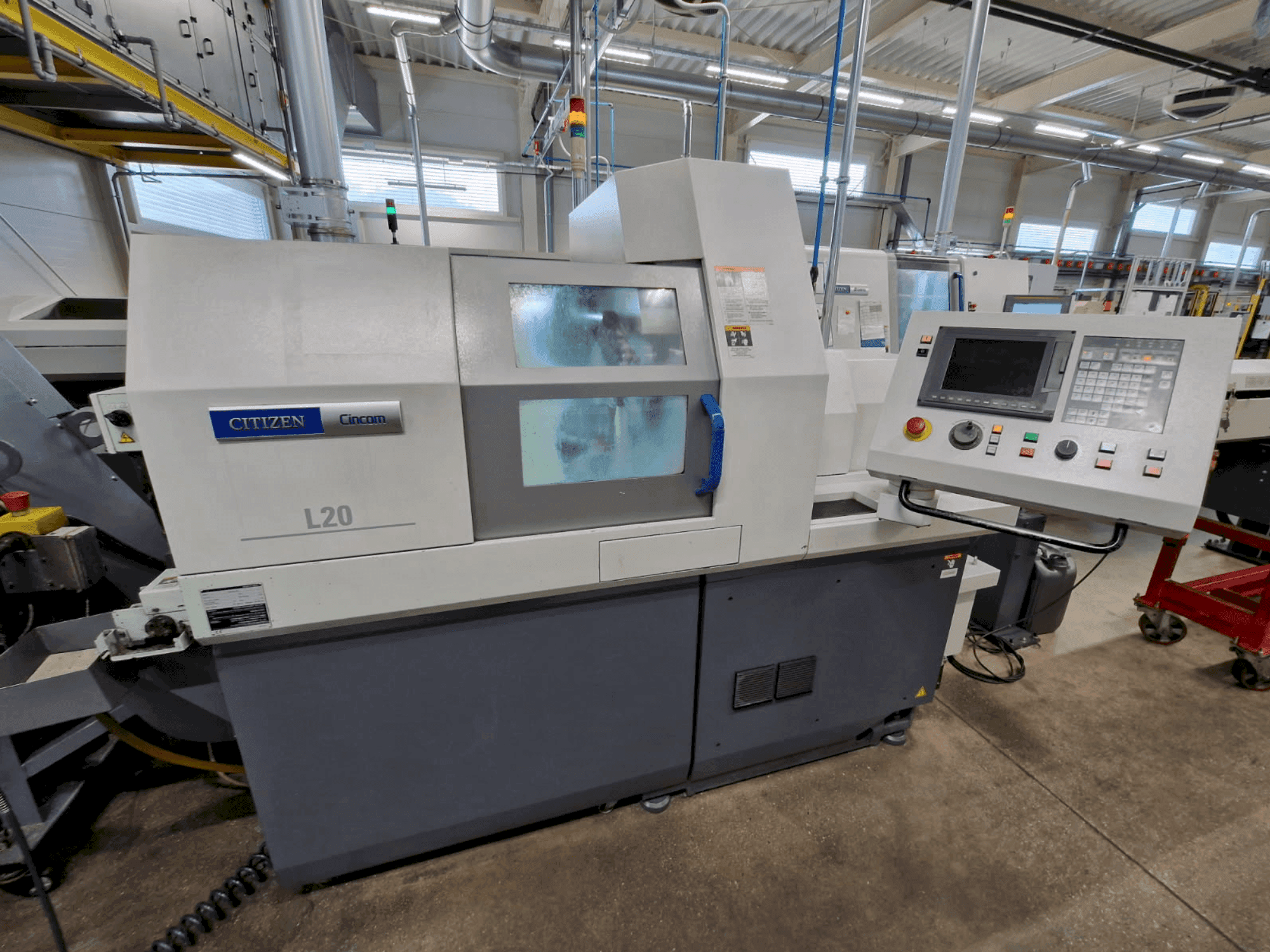 Citizen CITIZEN Cincom L20E-2M8-maskinen framifrån