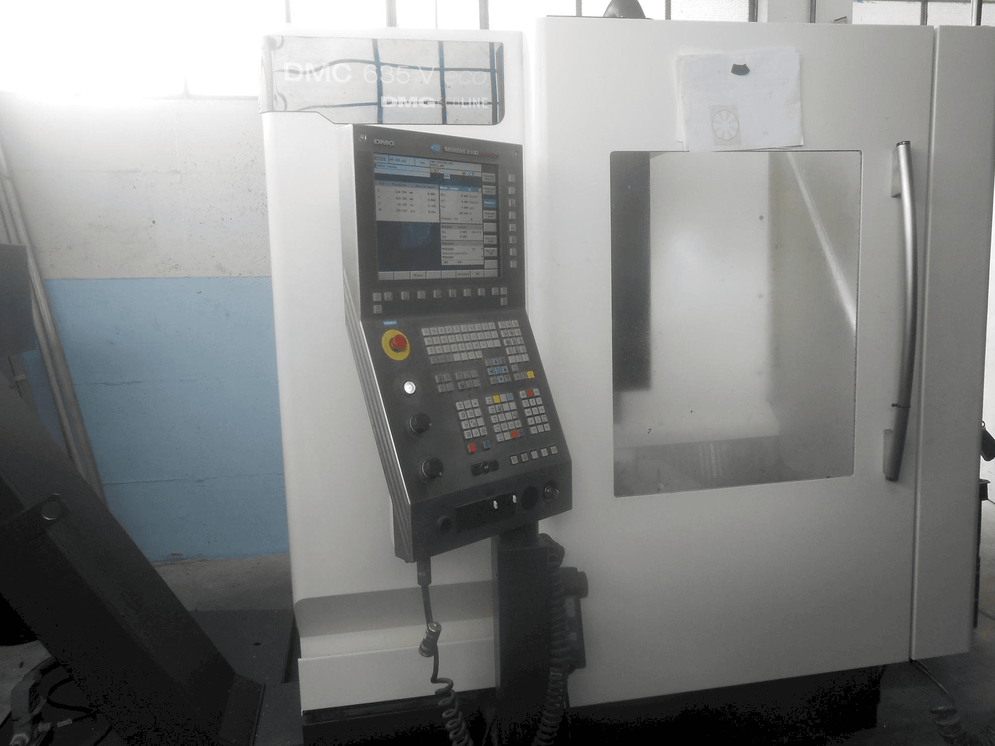 DECKEL MAHO DMC 635V-maskinen framifrån