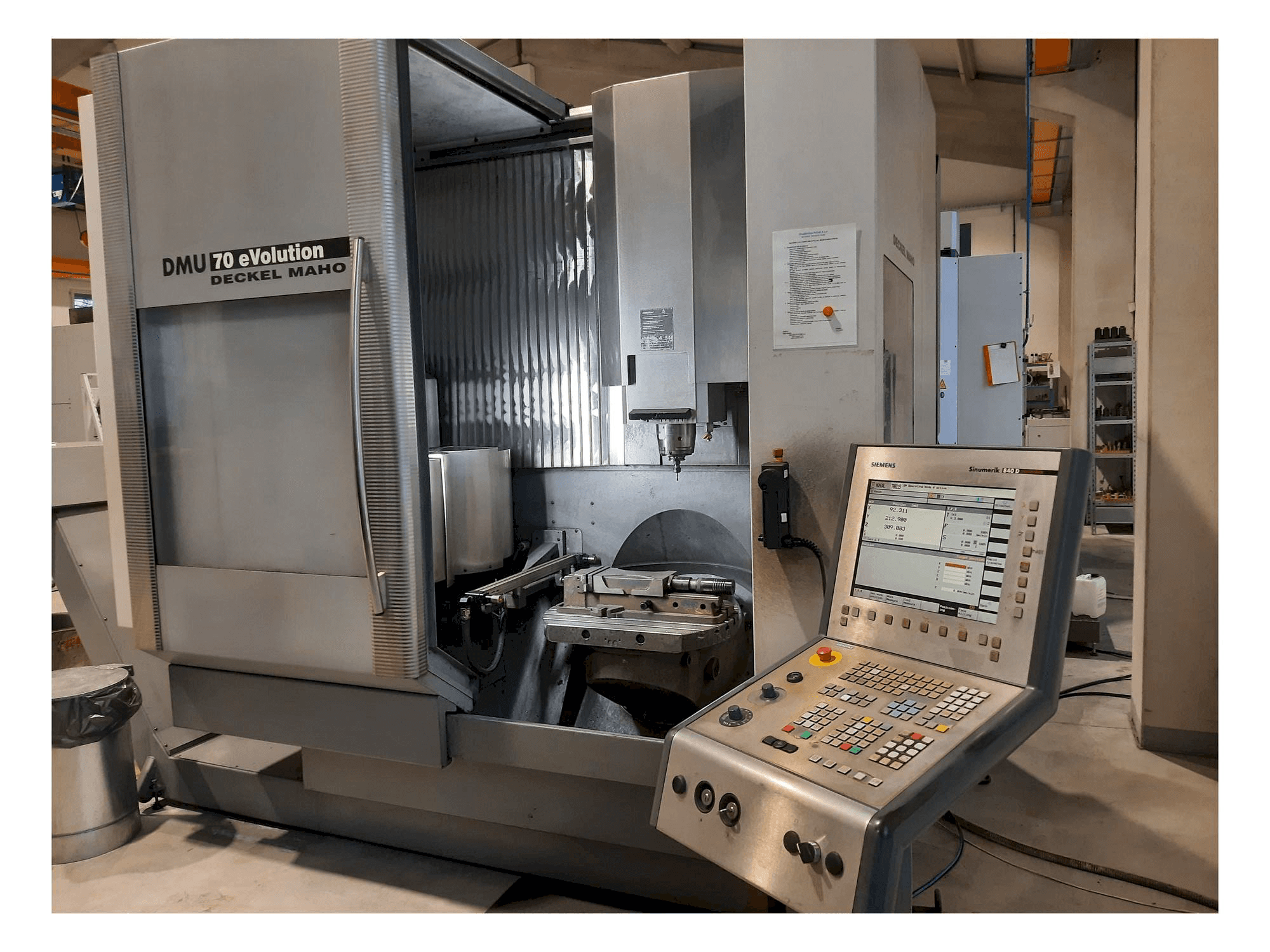 DMG DMU 70 eVolution-maskinen framifrån