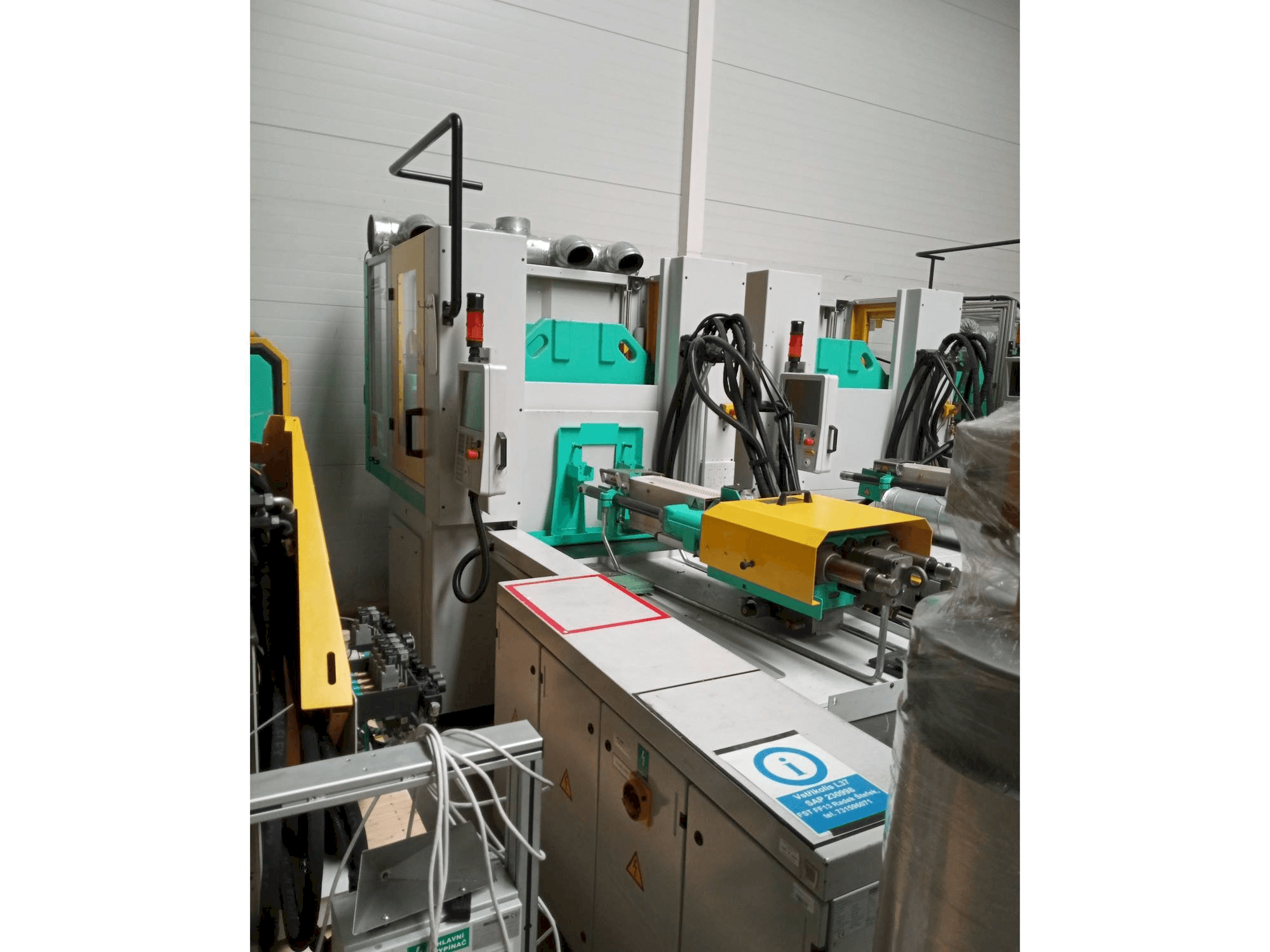 Arburg Allrounder 1200T-800-150-maskinen framifrån