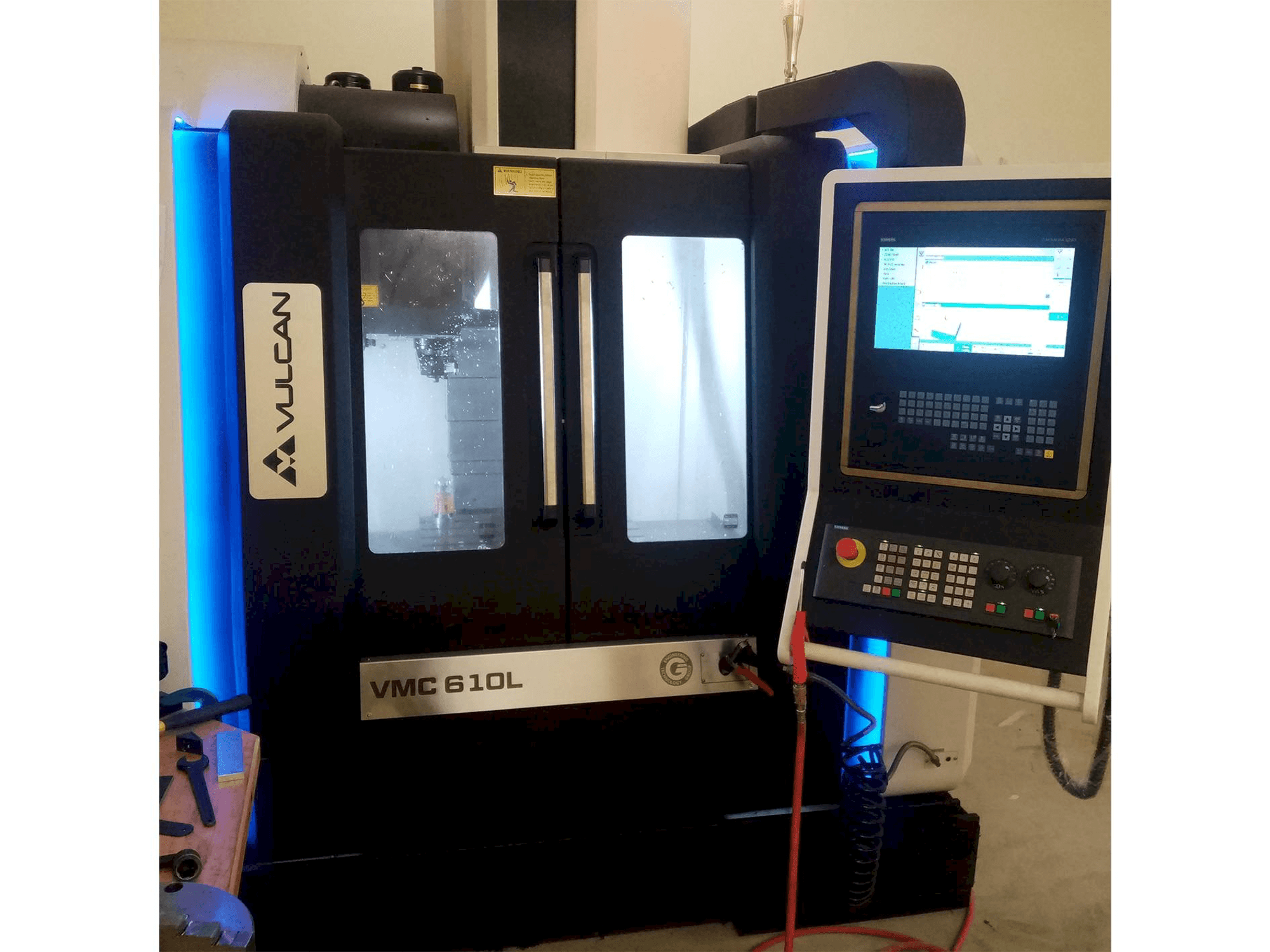 VULCAN VMC 610L-maskinen framifrån