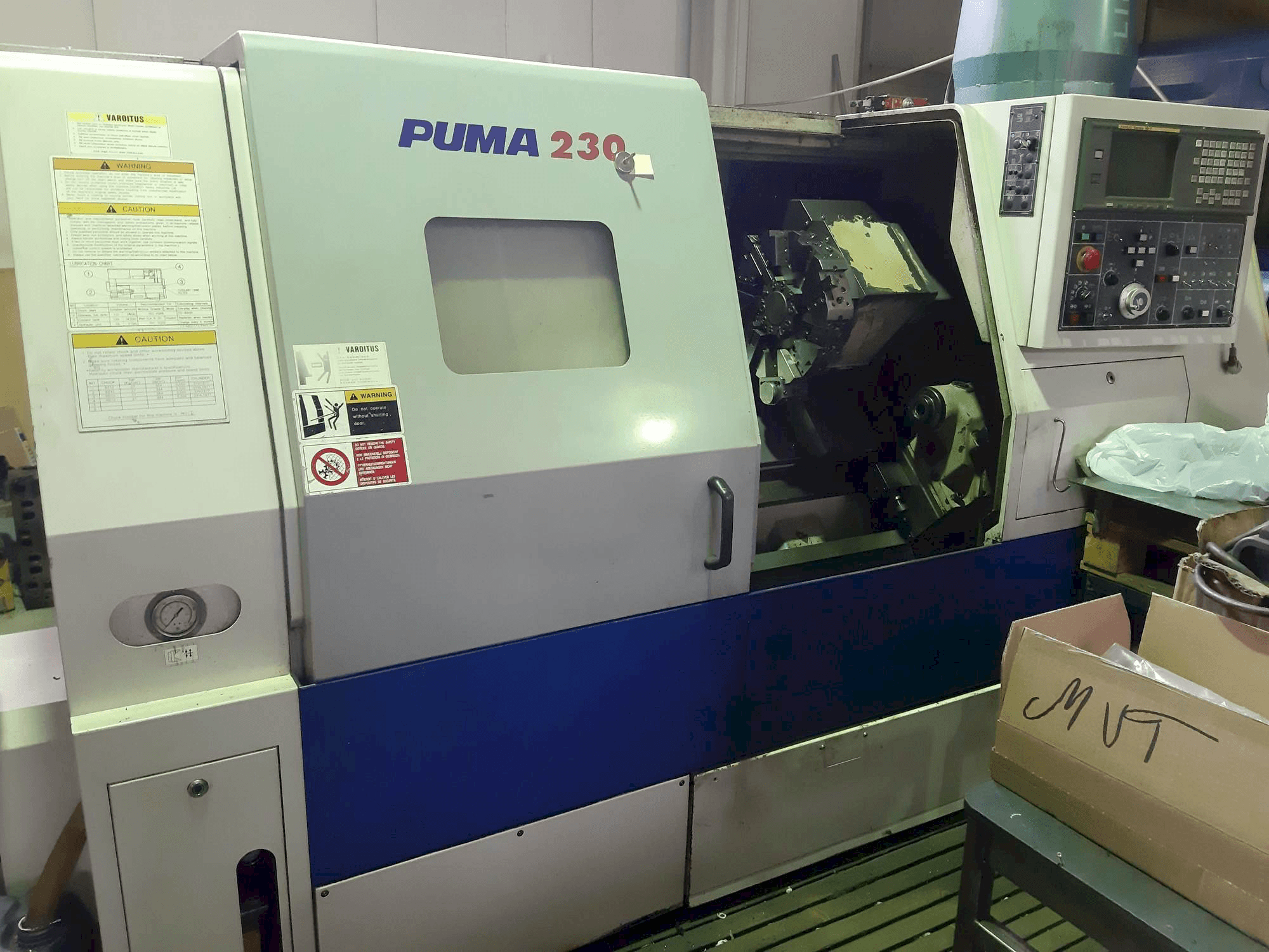 DAEWOO PUMA 230-maskinen framifrån