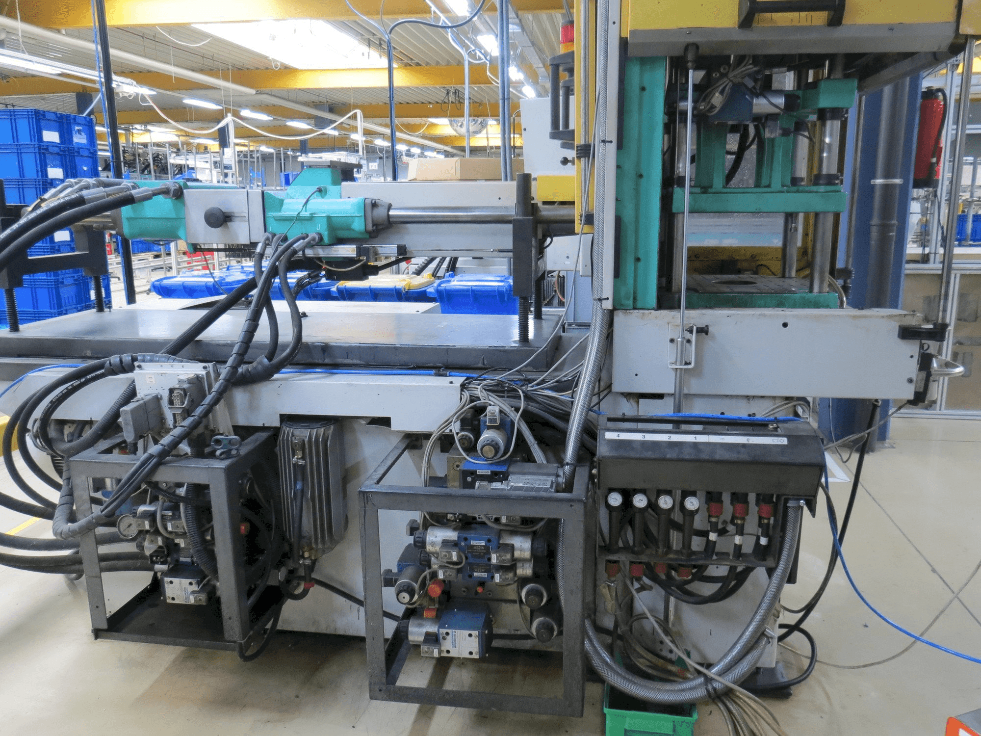 Arburg Allrounder 320 C / S 500-250 Vo-maskinen framifrån