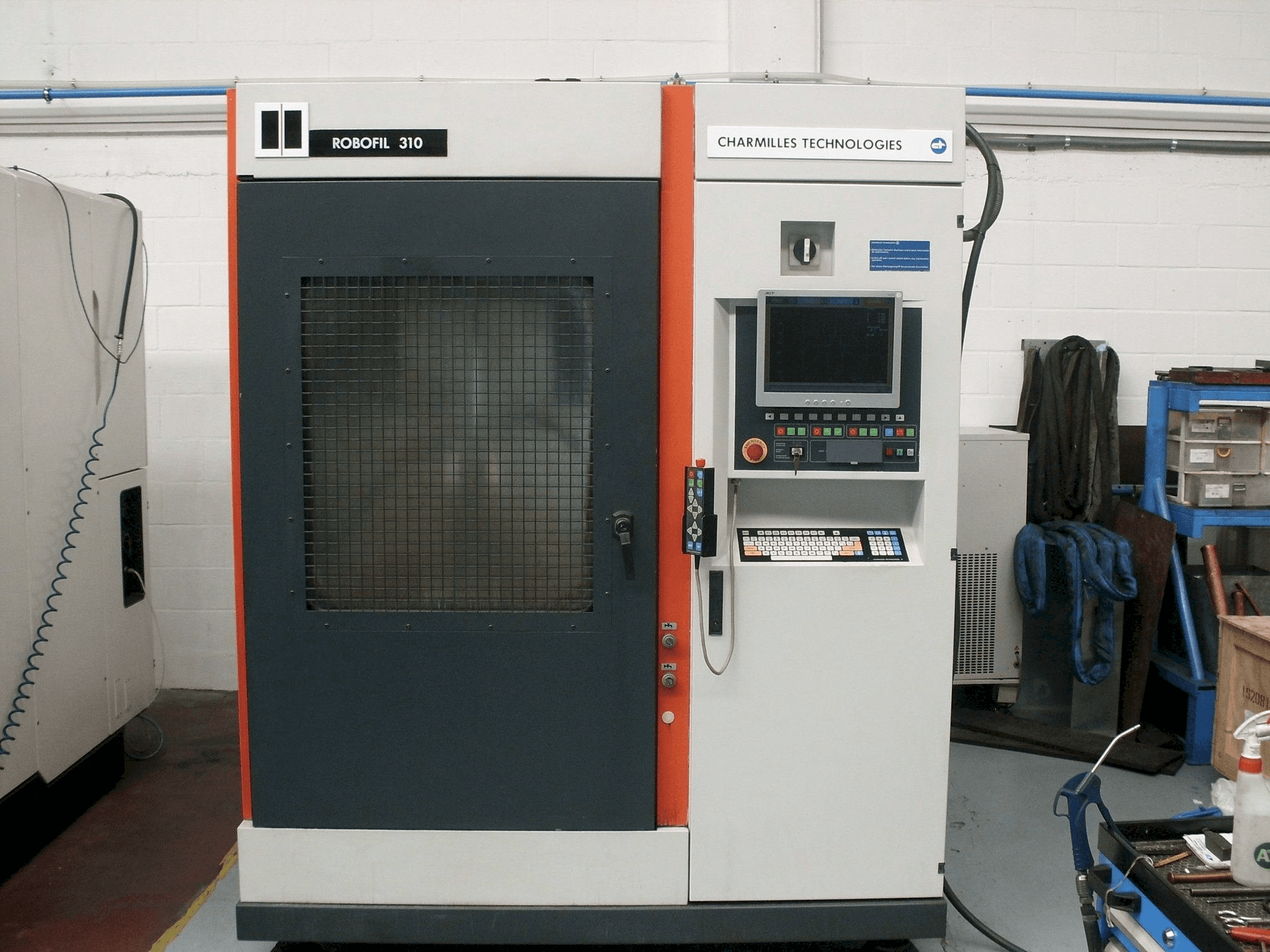 CHARMILLES Robofil 310-maskinen framifrån