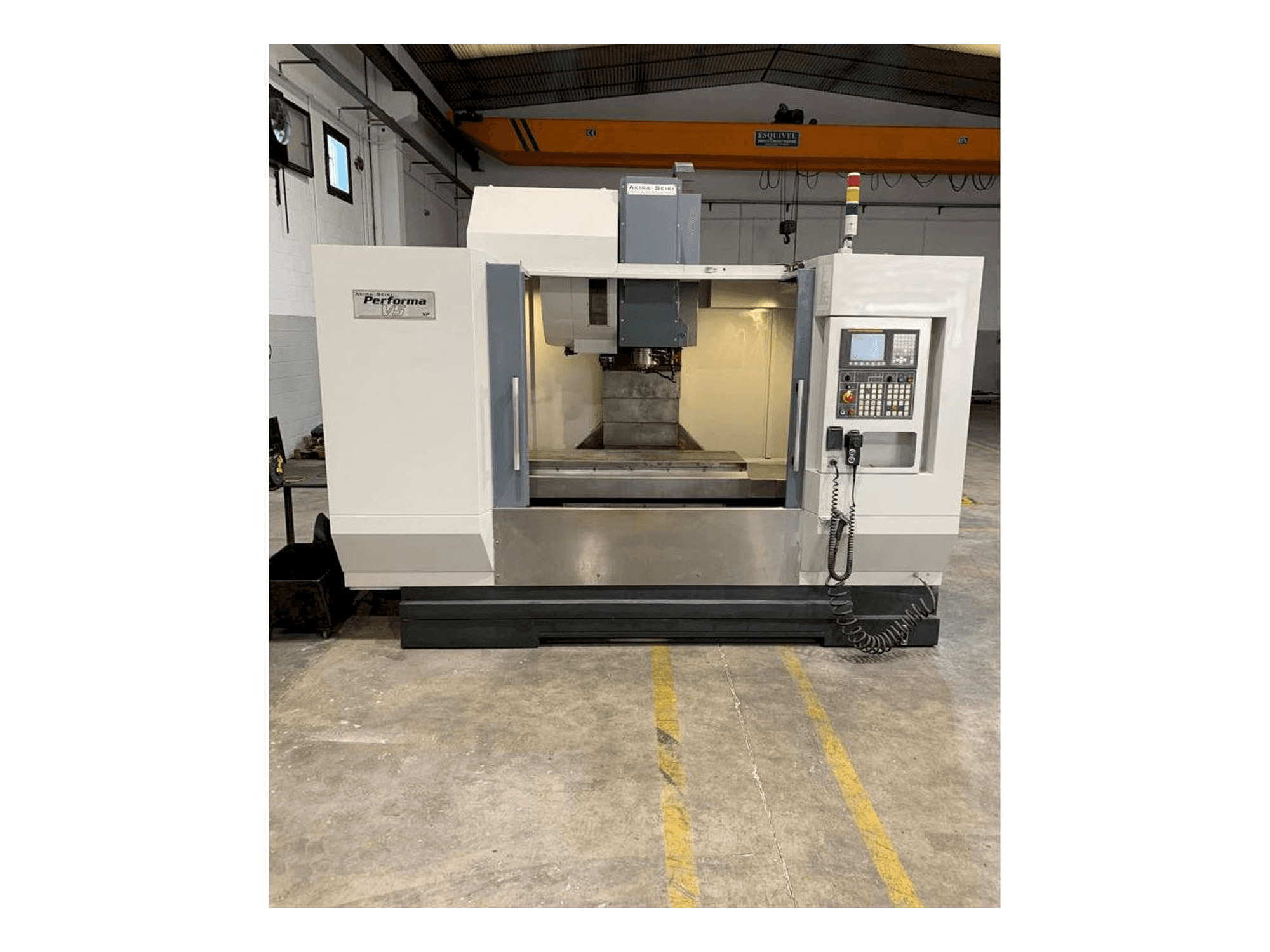 Akira Seiki V5 XP-maskinen framifrån