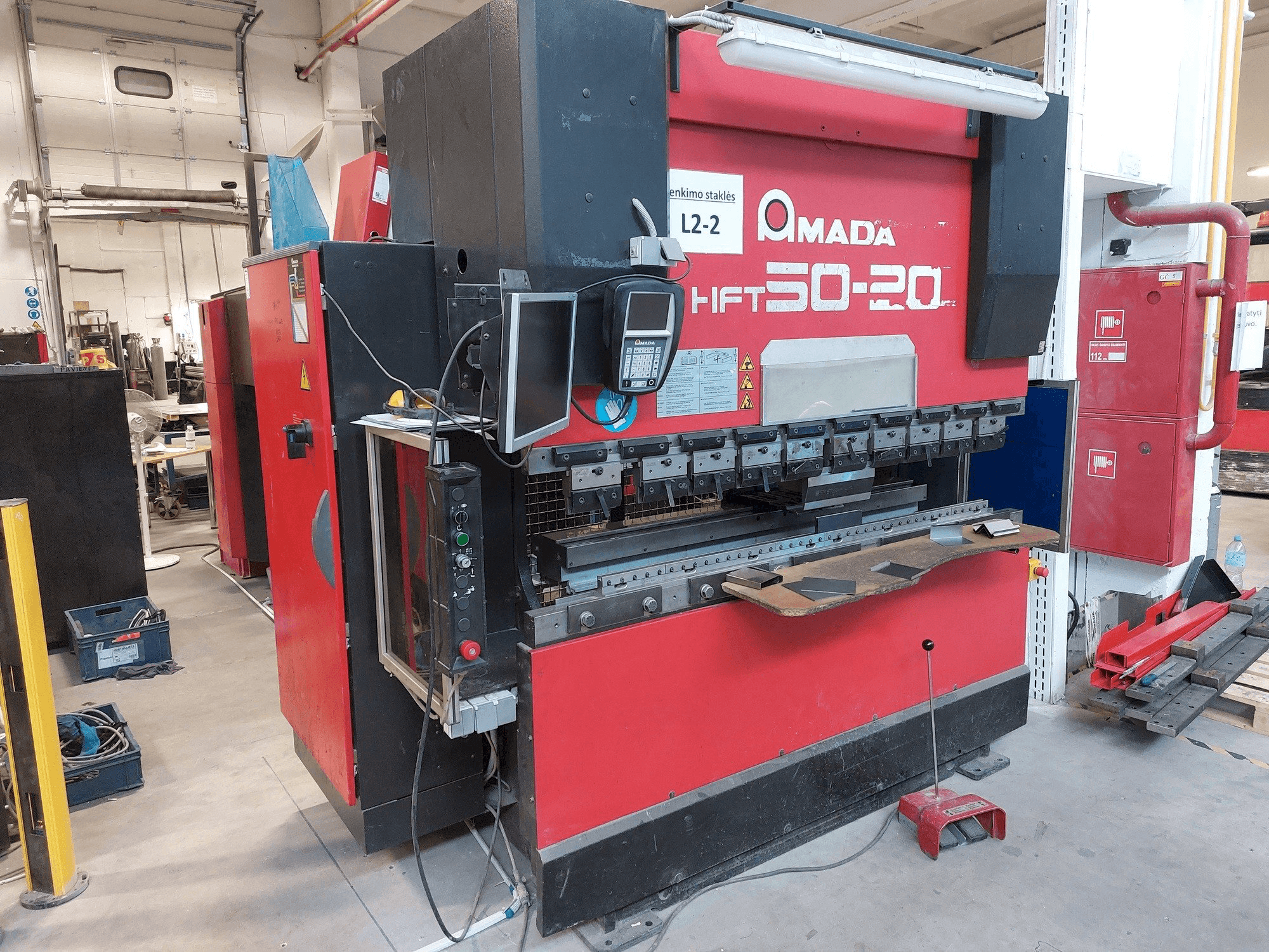 AMADA HFT 50-20-maskinen framifrån
