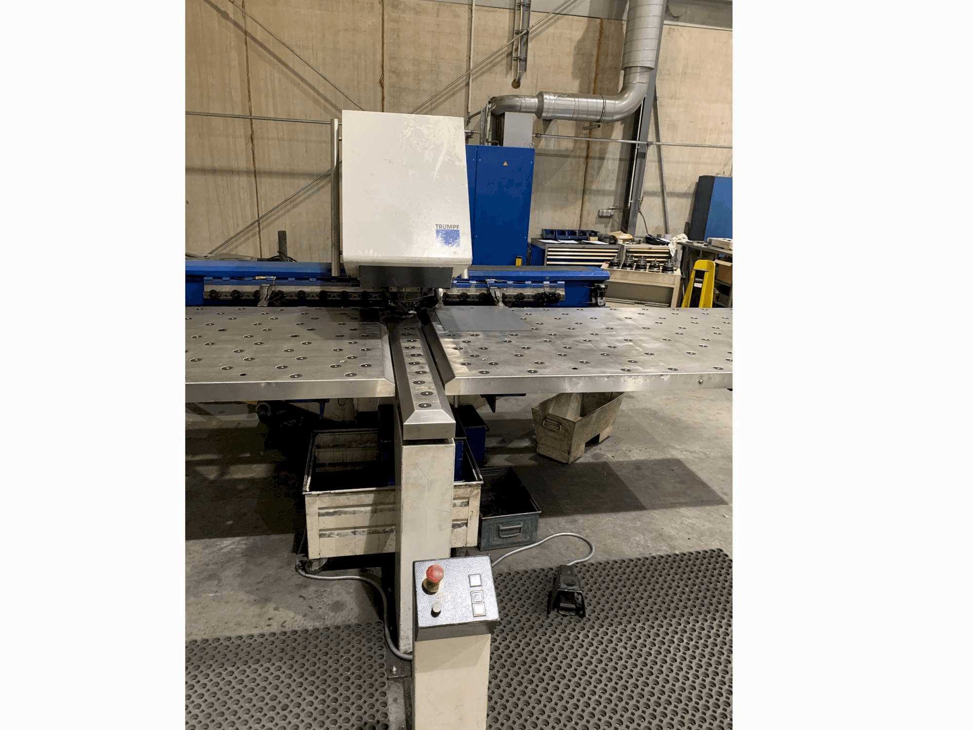 Trumpf Trumatic 200-maskinen framifrån