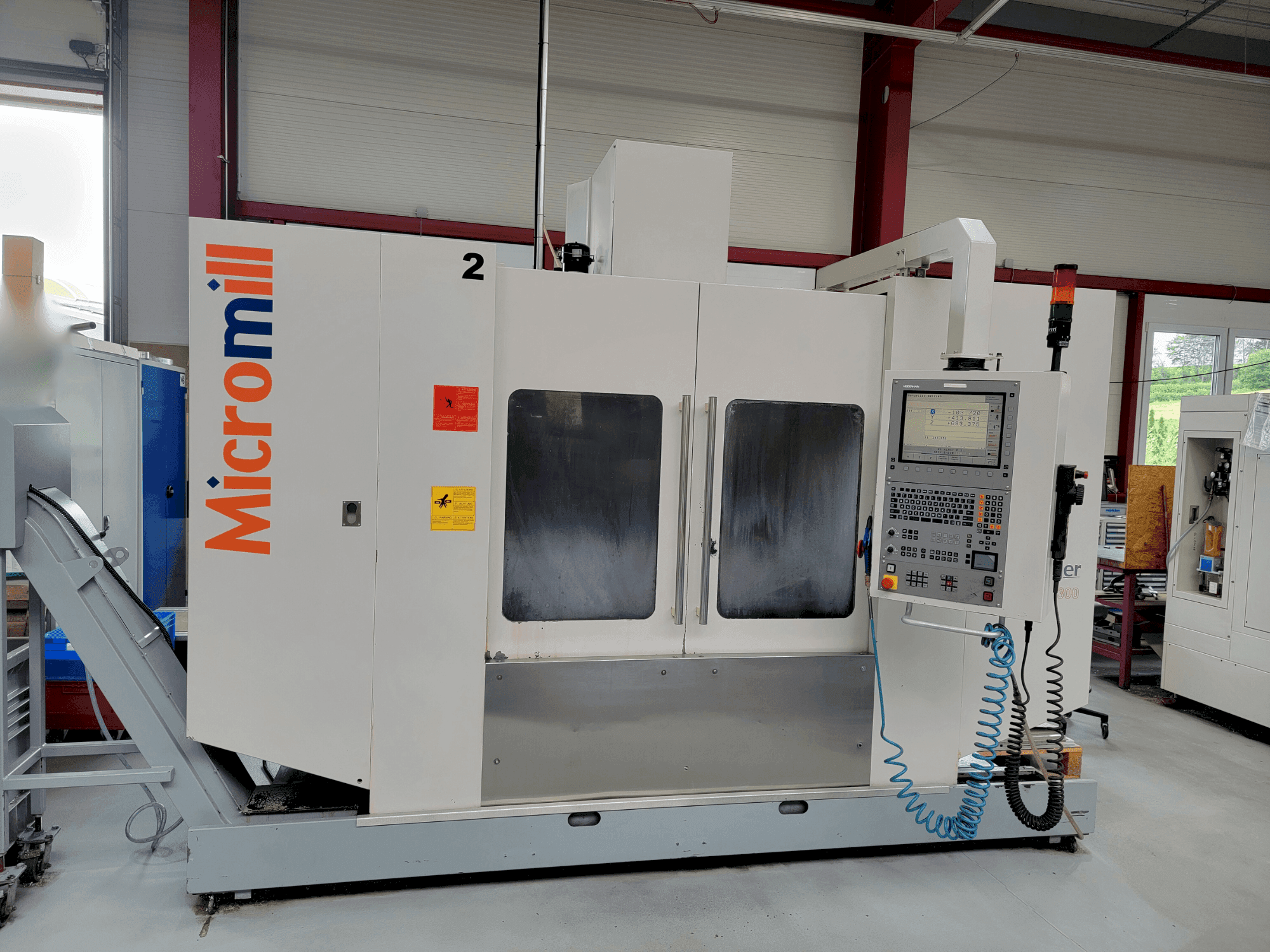 BUFFALO Micromill VMC 1300-maskinen framifrån