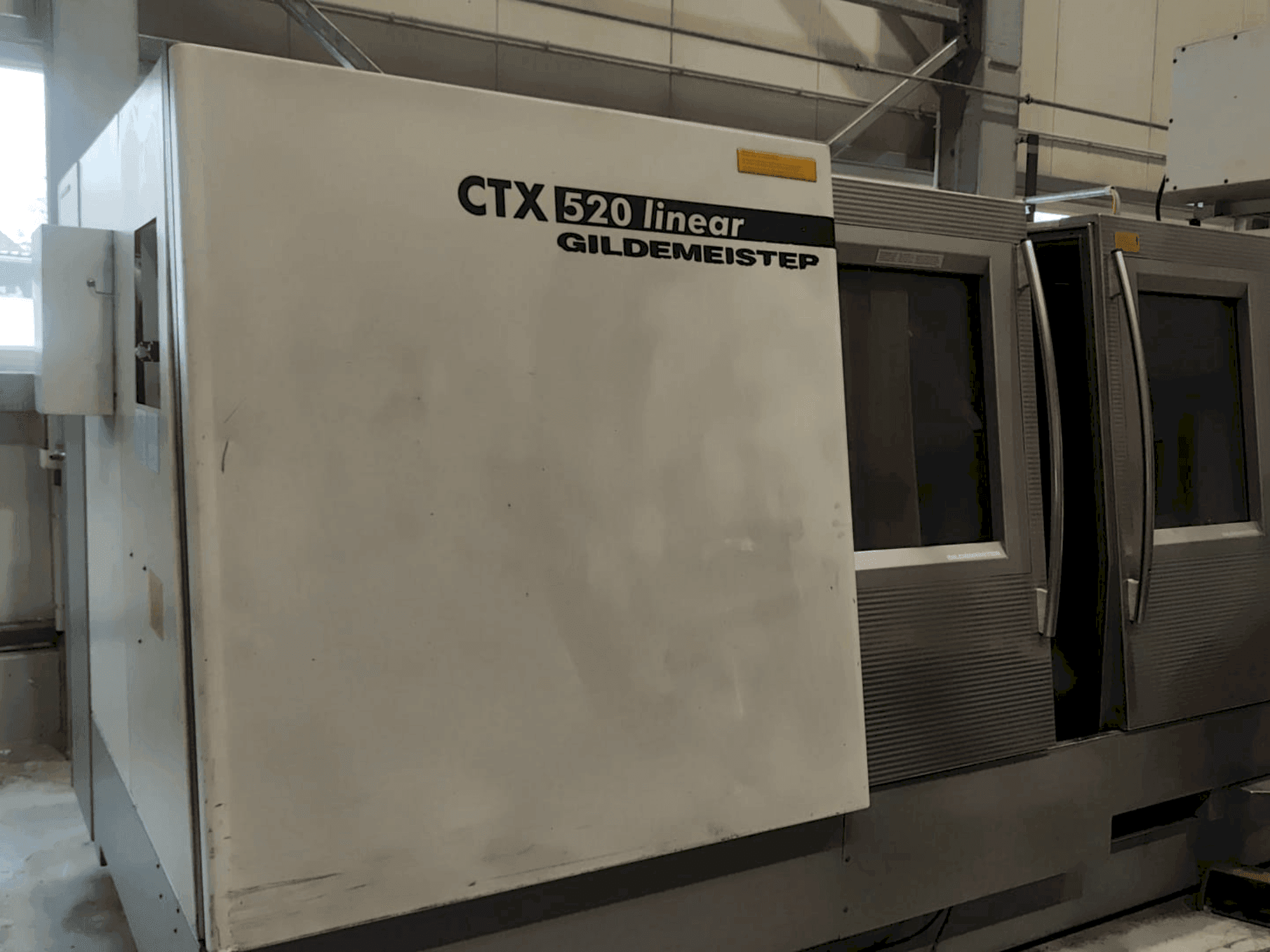 Gildemeister CTX 520 linear-maskinen framifrån