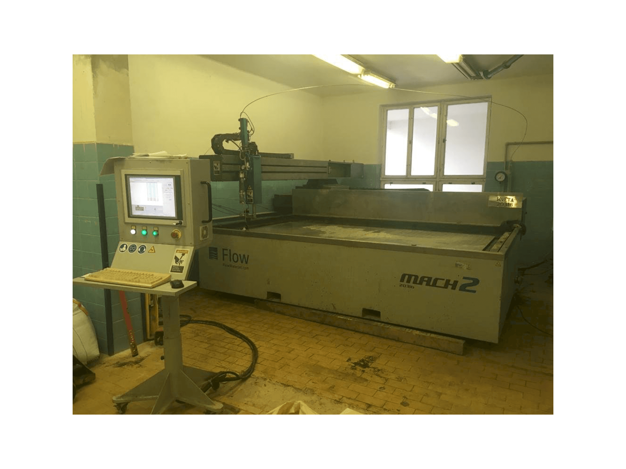 Flow Mach 2-3120b-maskinen framifrån