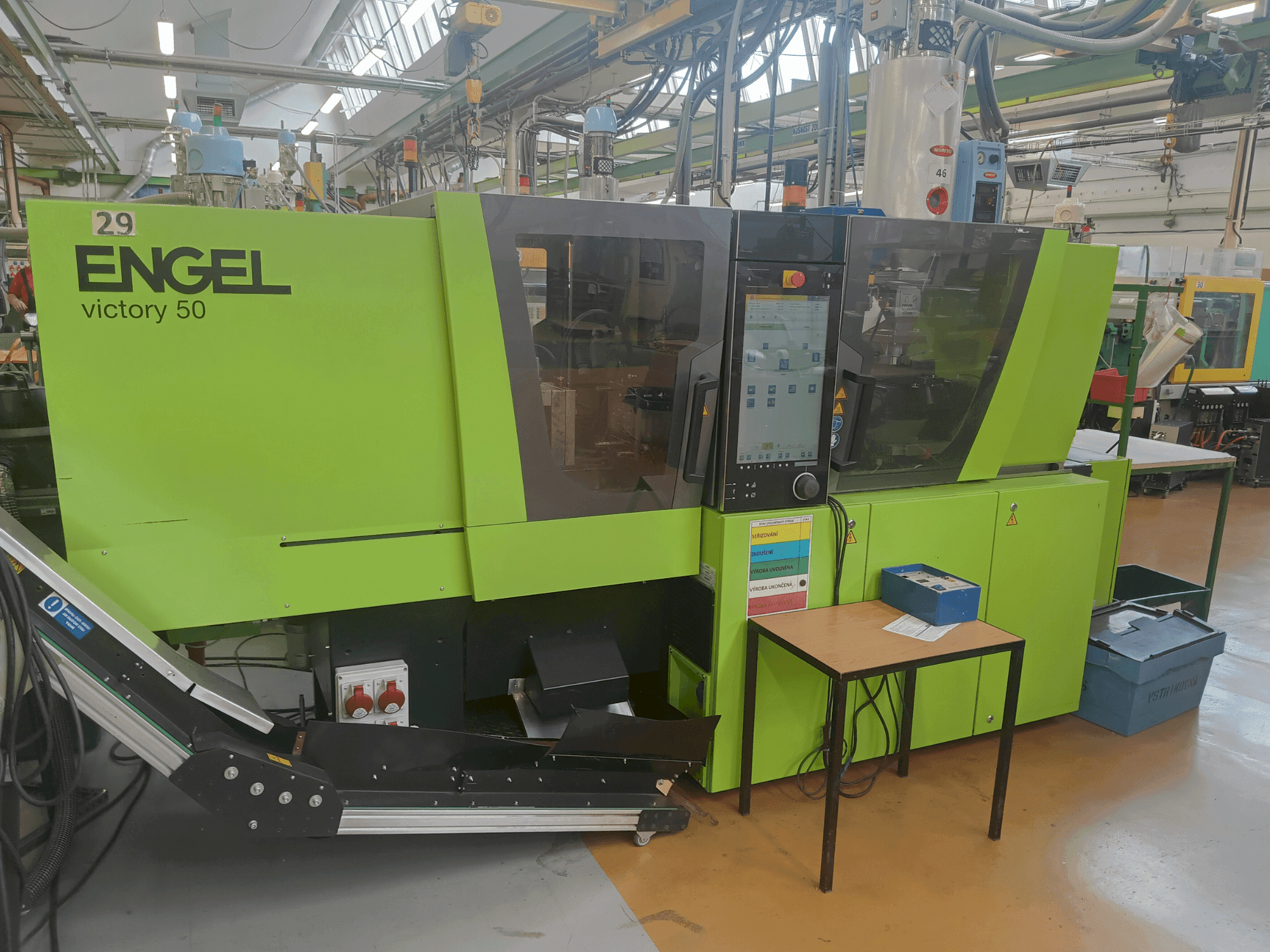 Engel Victory 200/50 spex-maskinen framifrån