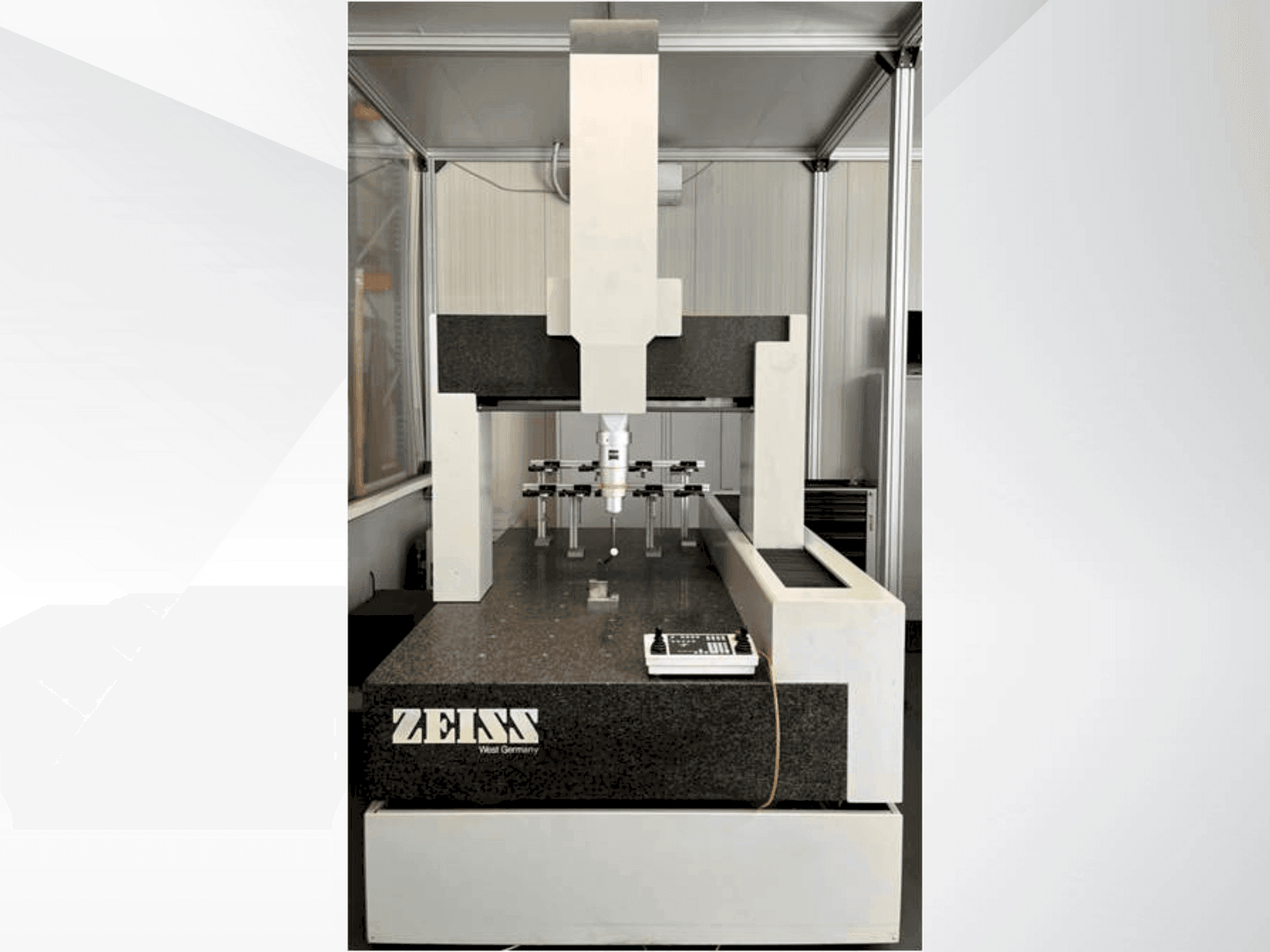 ZEISS UMC 850-maskinen framifrån