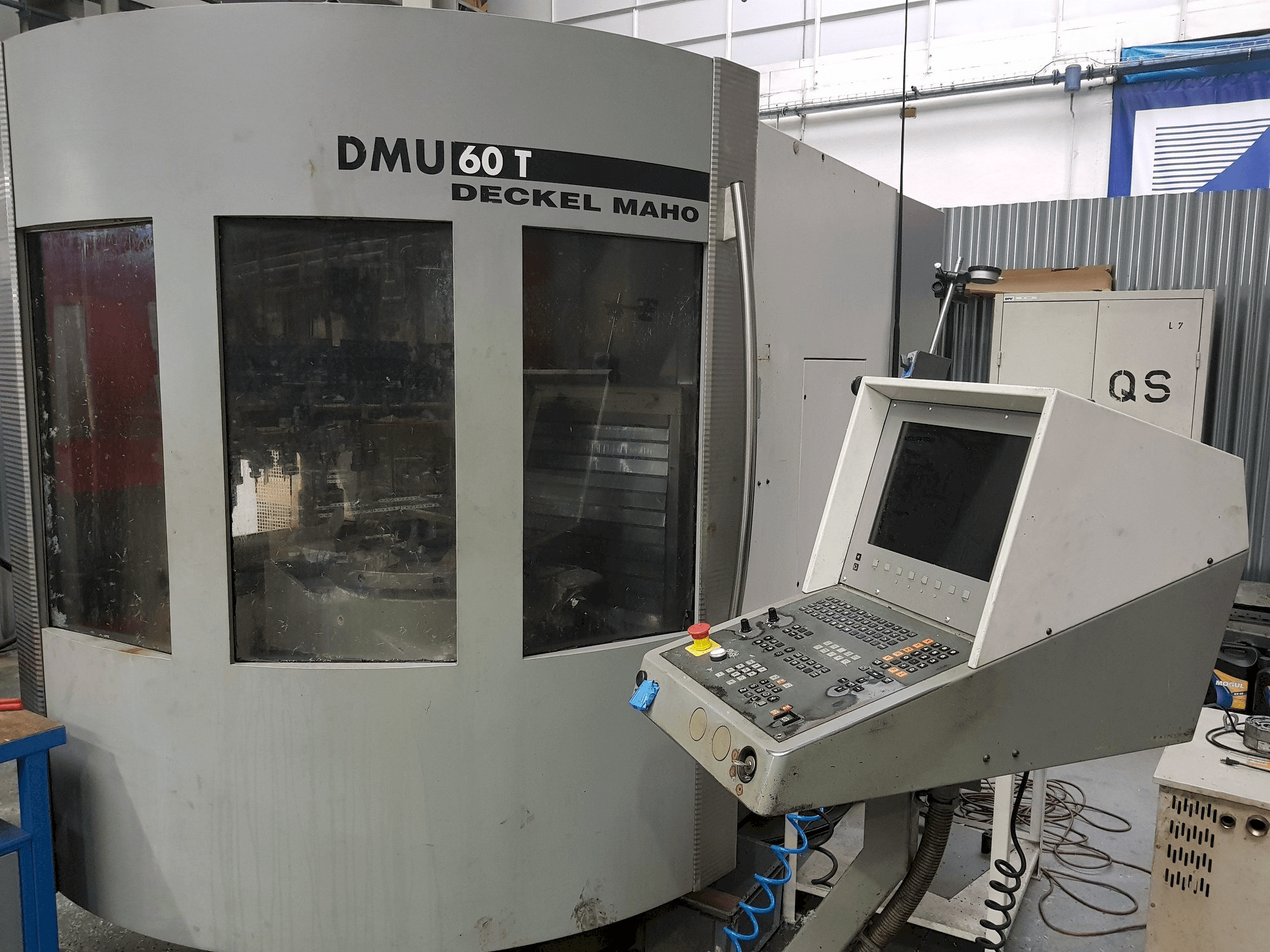 DECKEL MAHO DMU 60T-maskinen framifrån