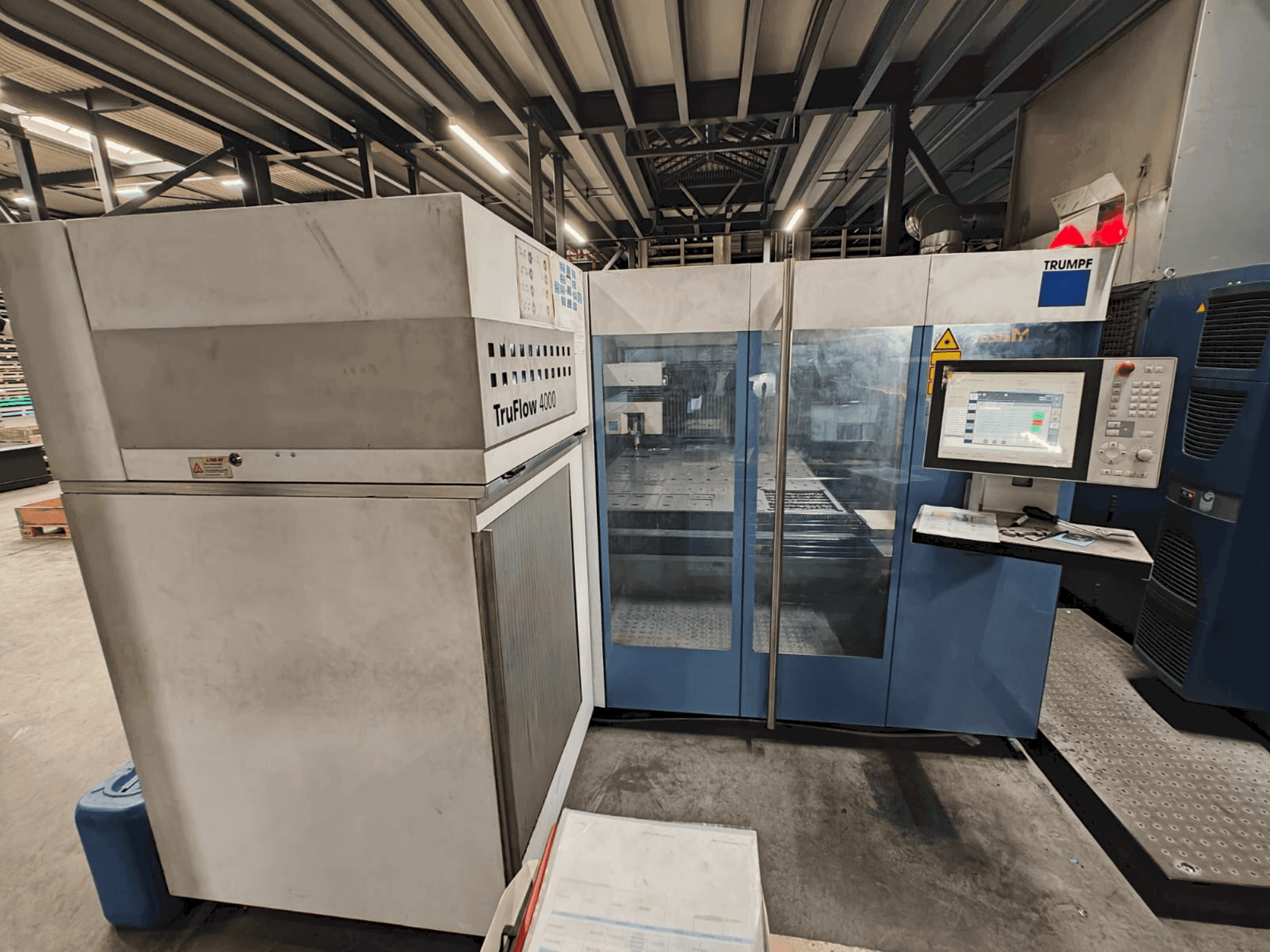 TRUMPF TruLaser 3030-maskinen framifrån