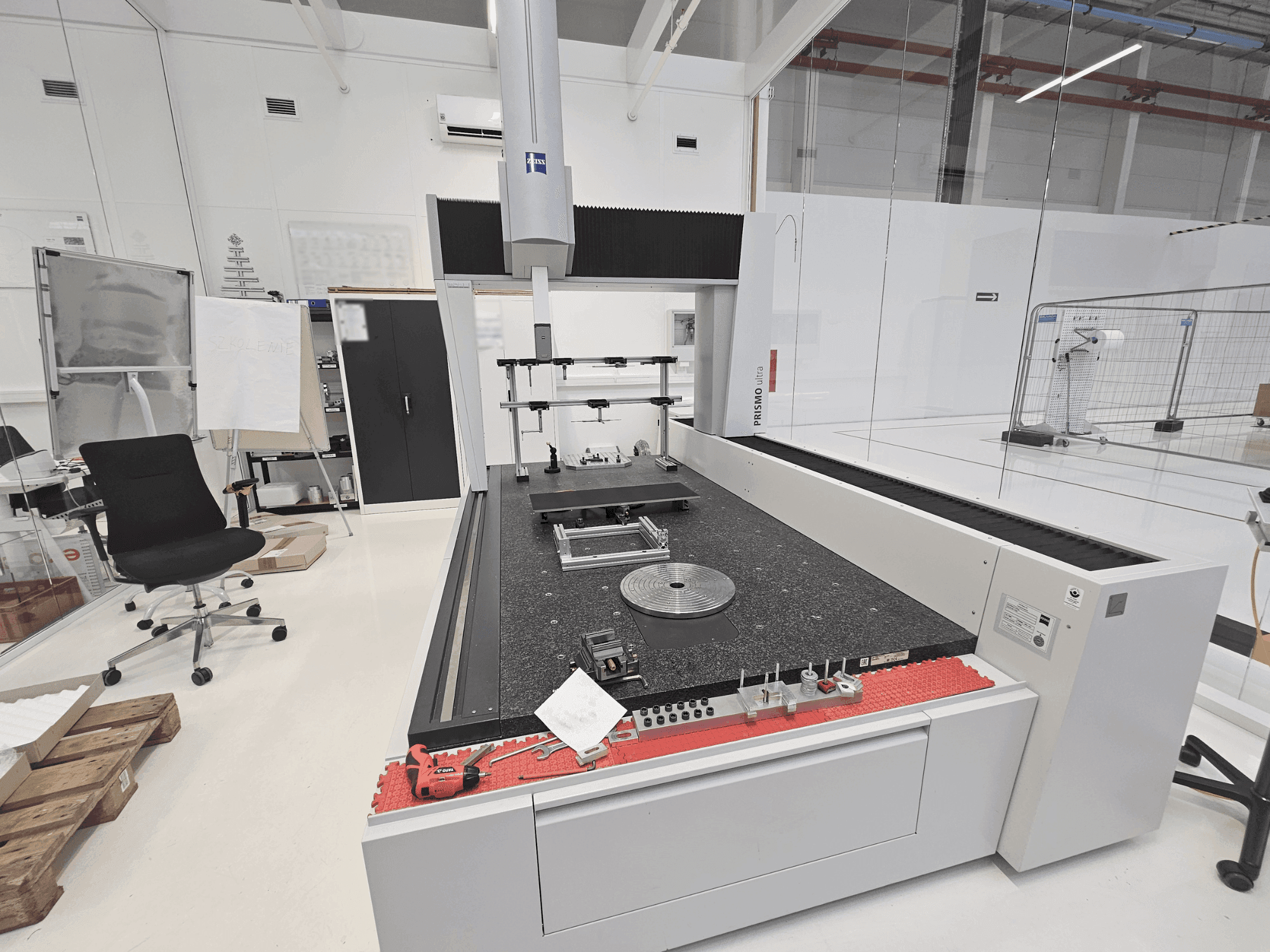 ZEISS PRISMO 12/24/10 ultra-maskinen framifrån