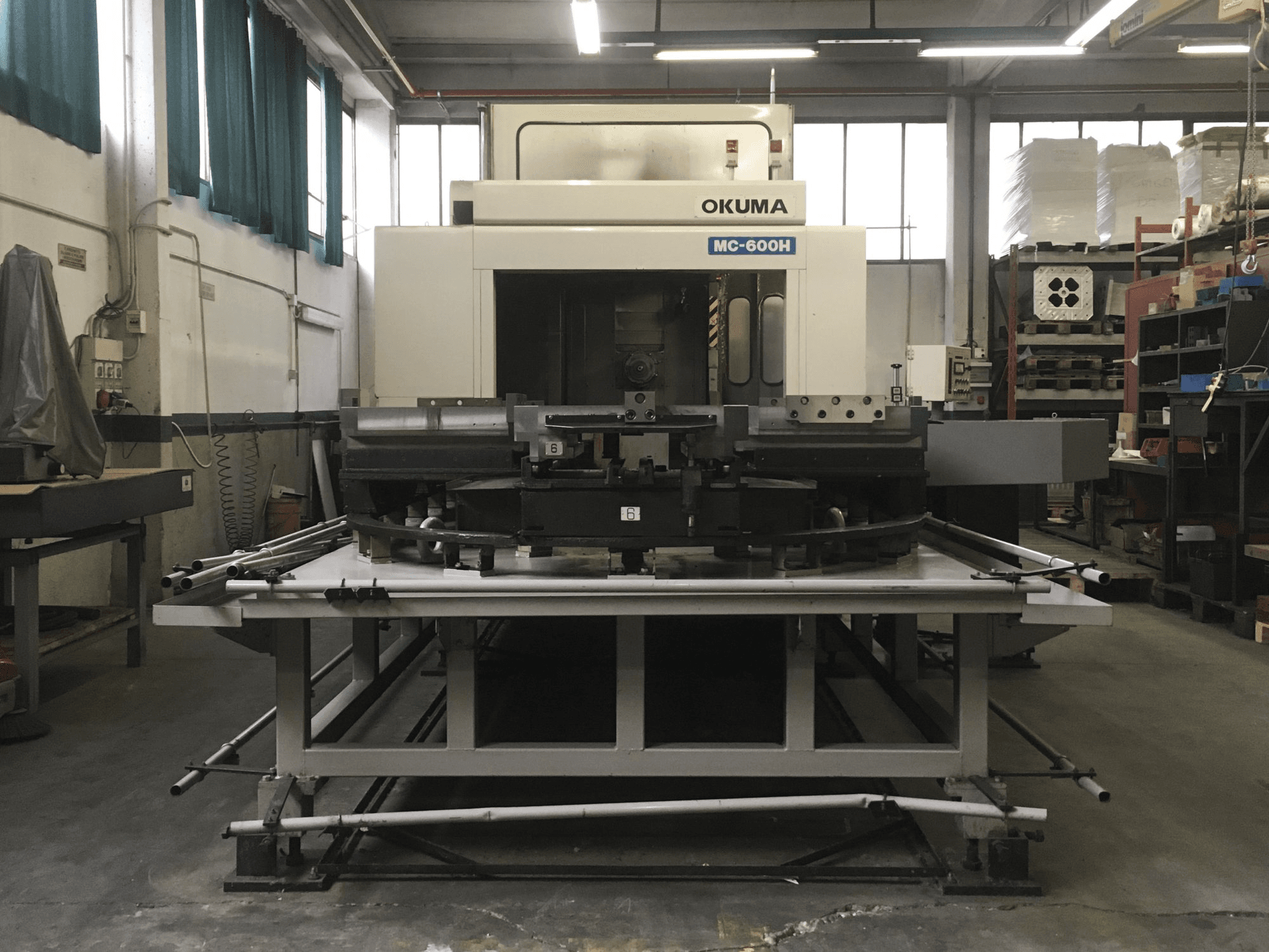 Okuma-maskinen framifrånMC-600H