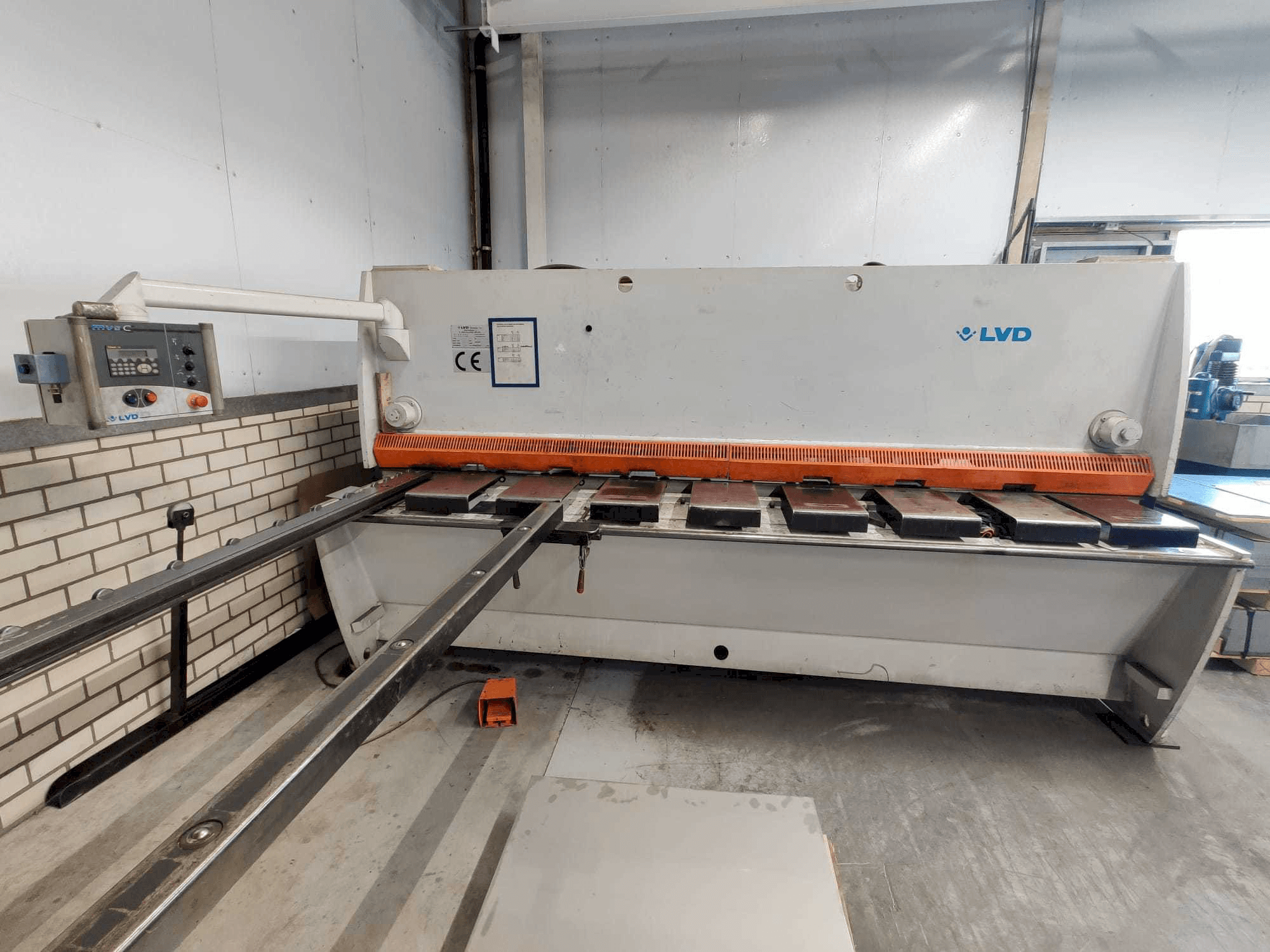 LVD MVSC 06/31-maskinen framifrån