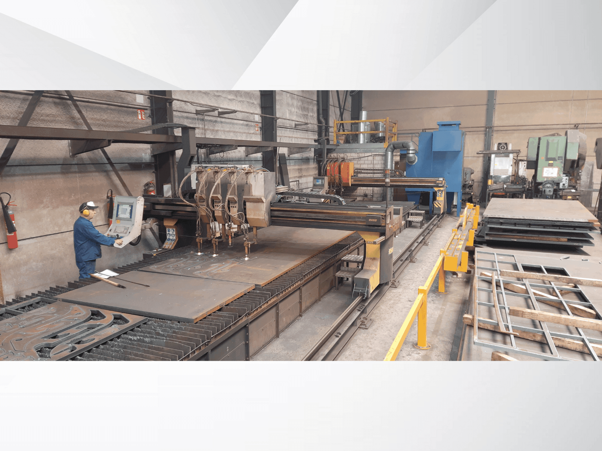 SOITAAB Lineatech-Nova 40-maskinen framifrån