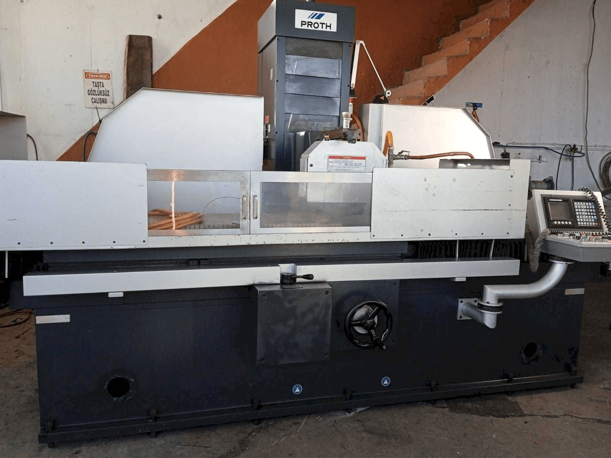 Proth PSGC-50100 AHR-maskinen framifrån