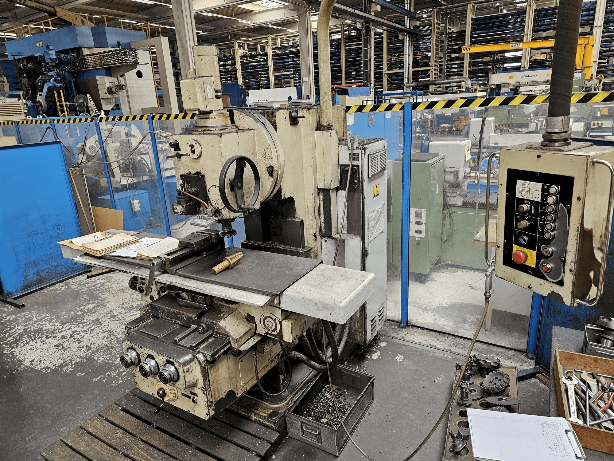 VEB FSS 400/E-maskinen framifrån