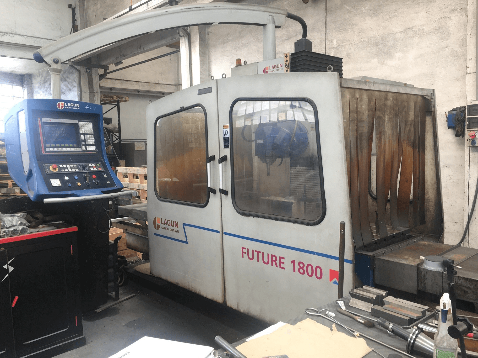 LAGUN Future 1800-maskinen framifrån