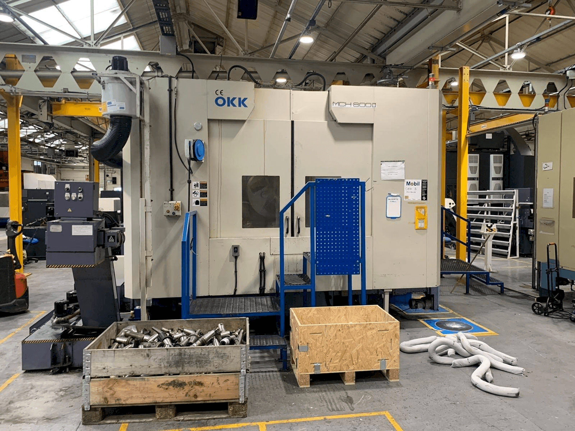 OKK MCH 800II-maskinen framifrån