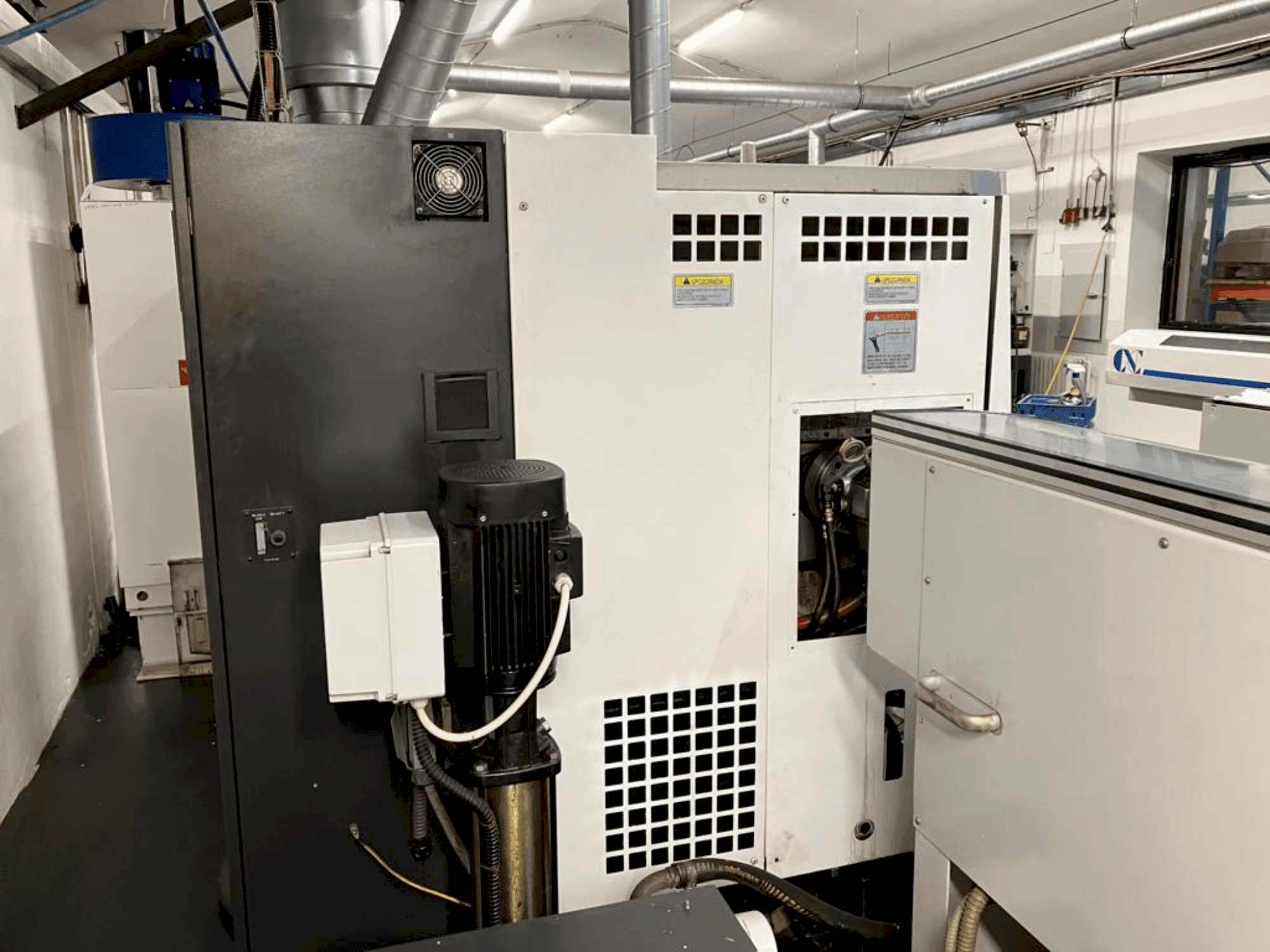 Okuma LB2000EXII MC-maskinen framifrån