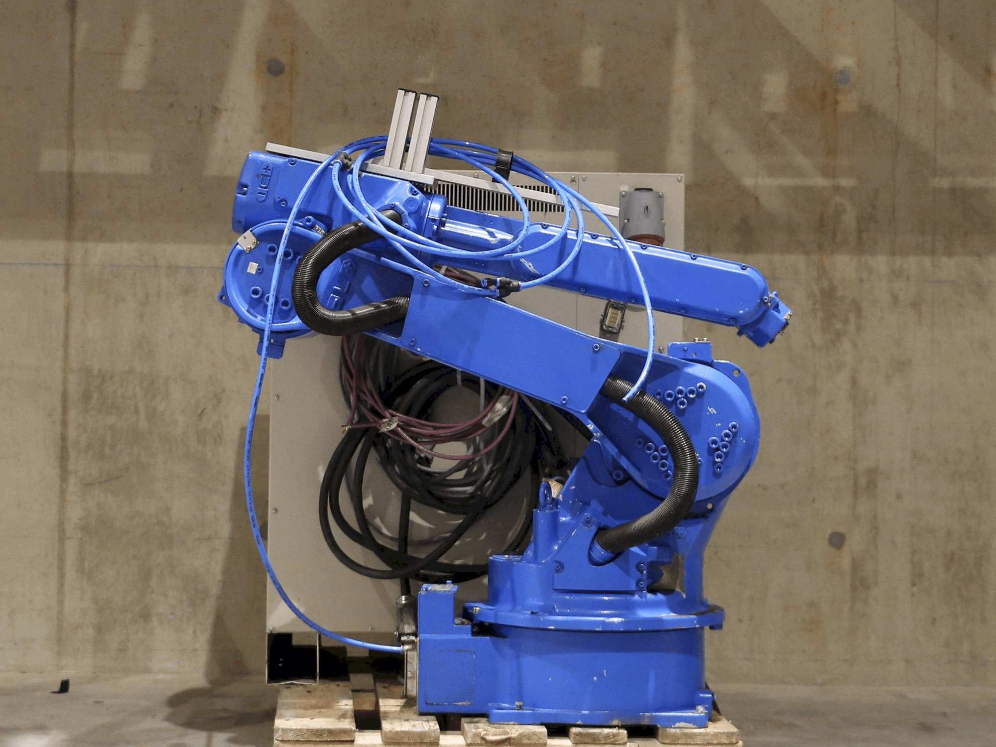 Yaskawa Motoman HP20D-maskinen framifrån