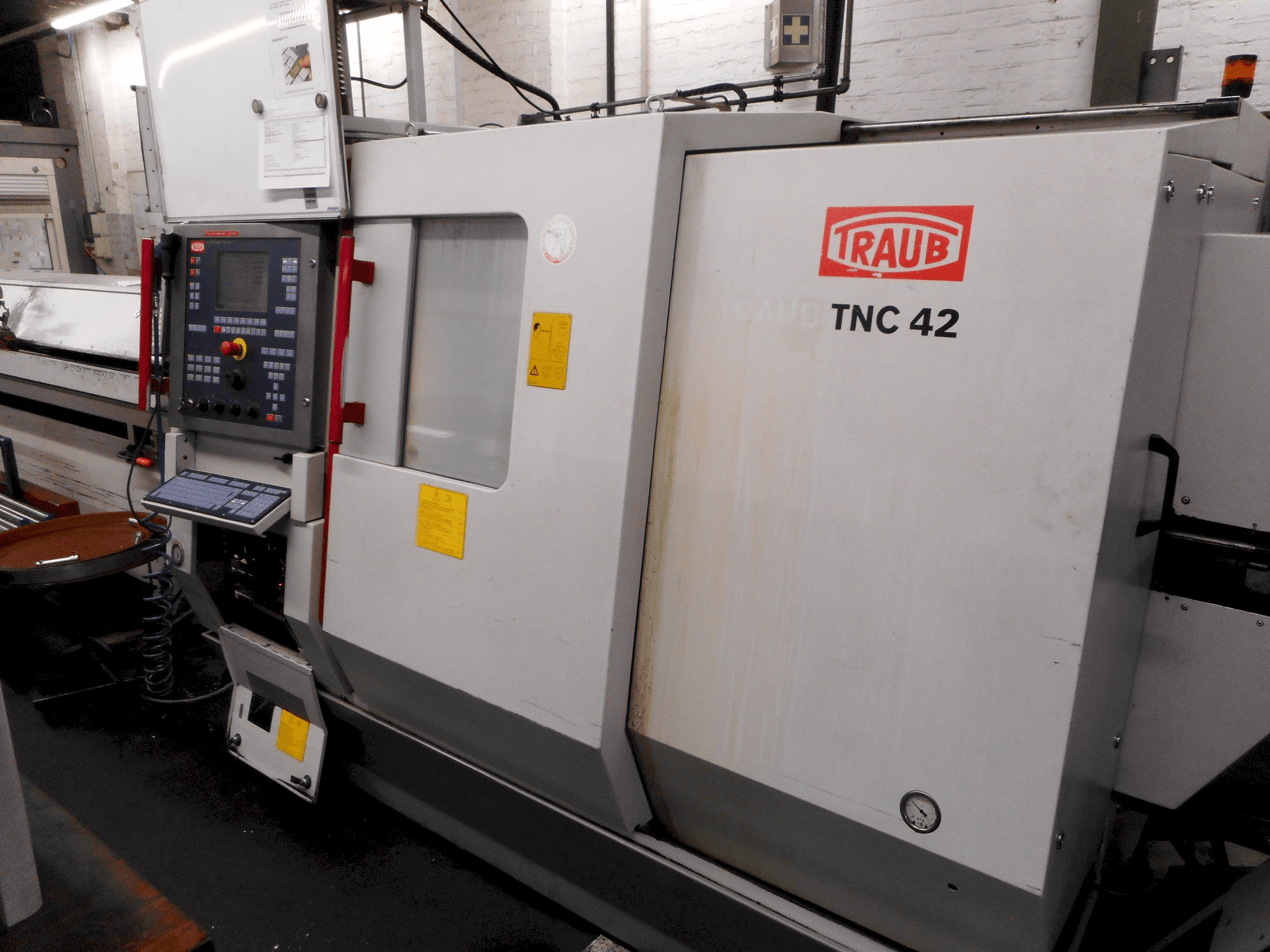 TRAUB TNC42/65-maskinen framifrån