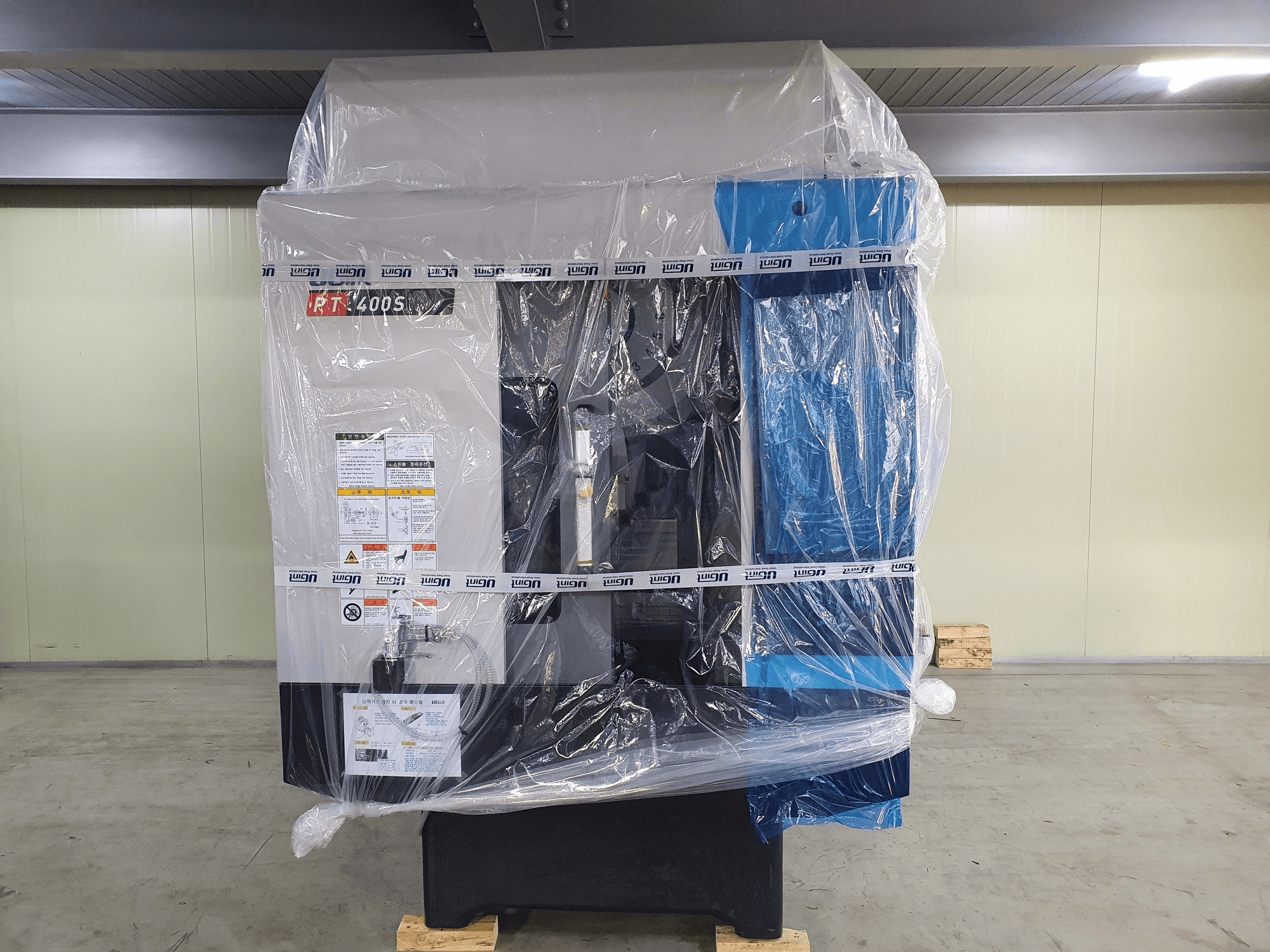 UGINT PT400S-maskinen framifrån