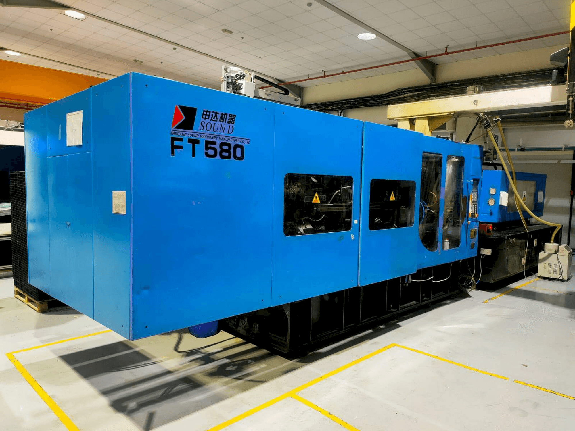 Zhejiang Sound Machinery Manufacture FT 580-maskinen framifrån