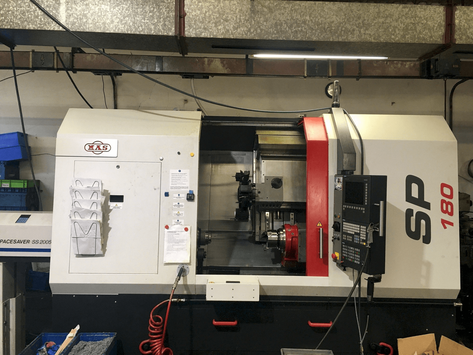 KOVOSVIT MAS SP 180 SY-maskinen framifrån