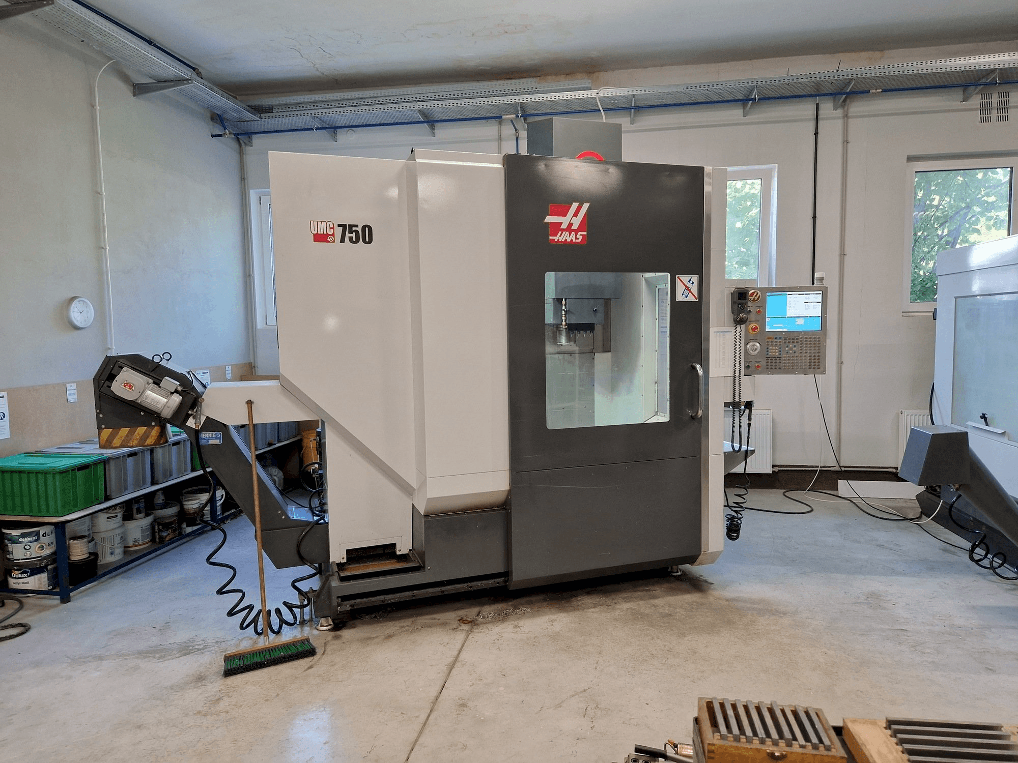 HAAS UMC-750-maskinen framifrån