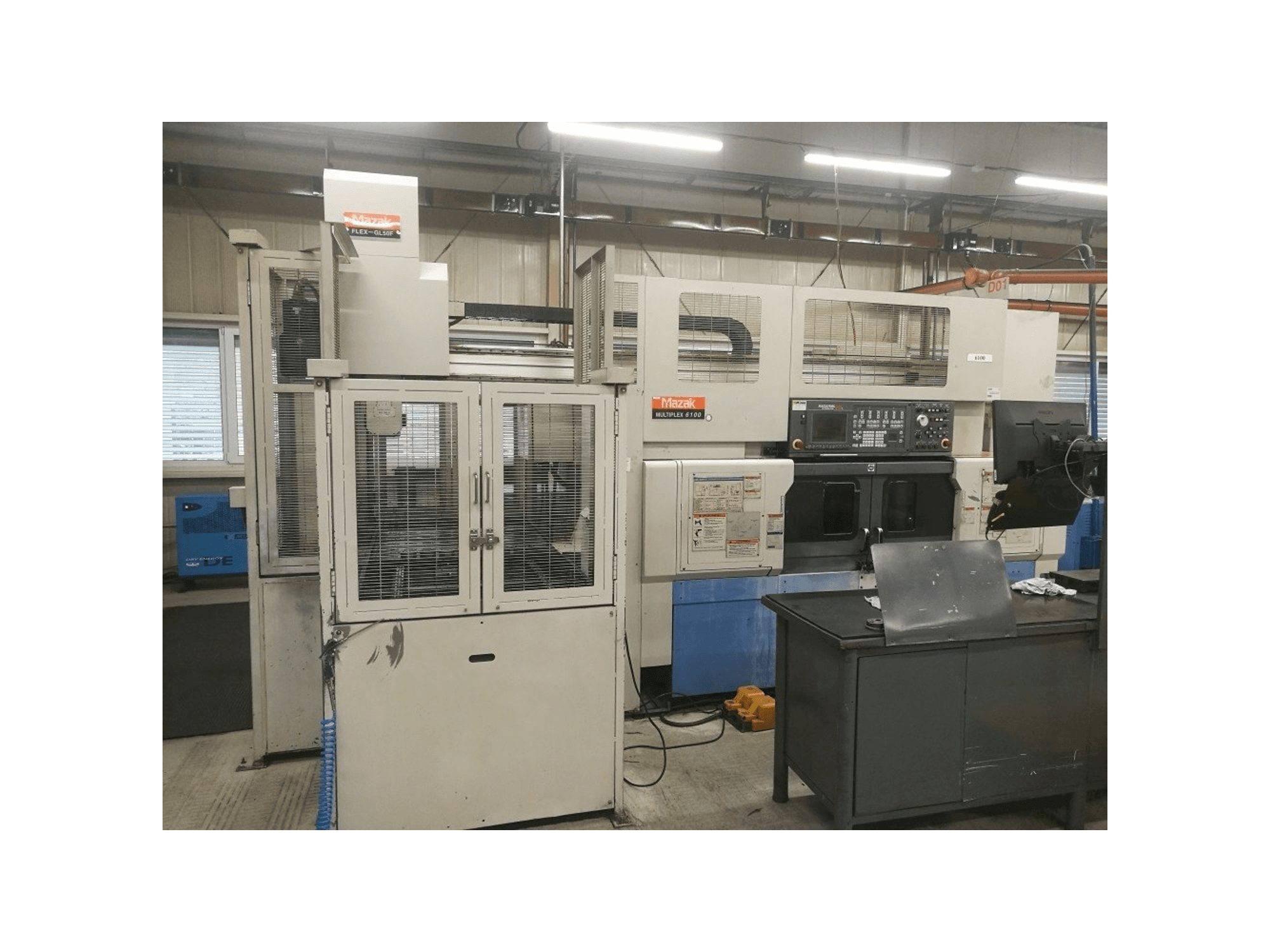 Mazak Multiplex 6100 + robot FLEX-GL50F-maskinen framifrån