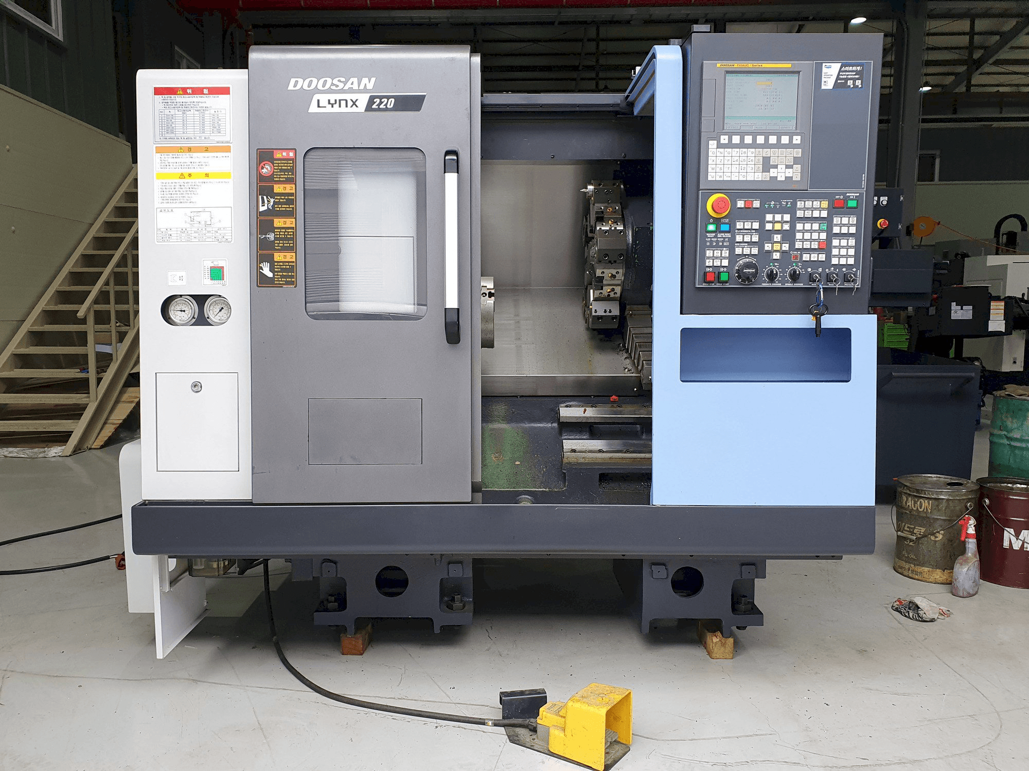 Doosan LYNX220C-maskinen framifrån