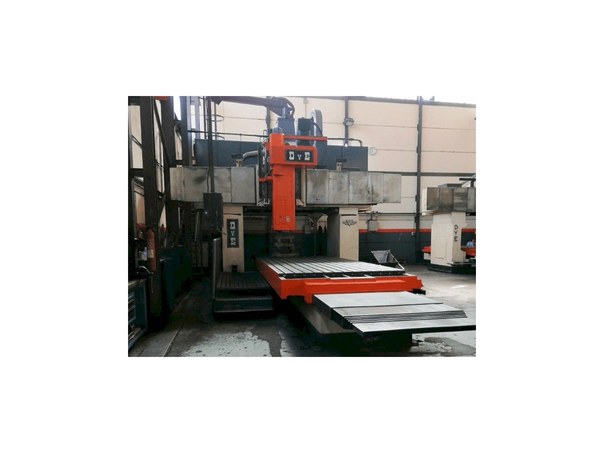 DYE FPF-2-C-NC-maskinen framifrån