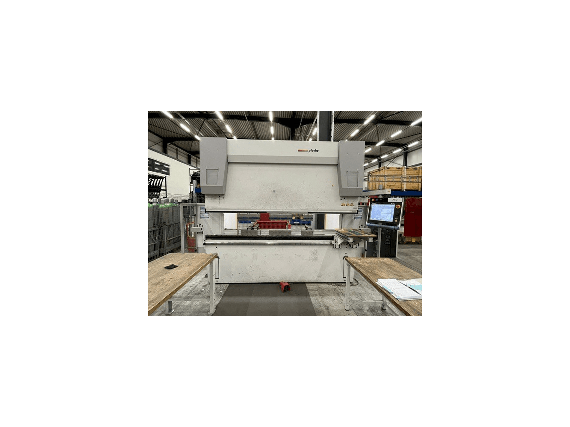 PLACKE HQPB P595-maskinen framifrån