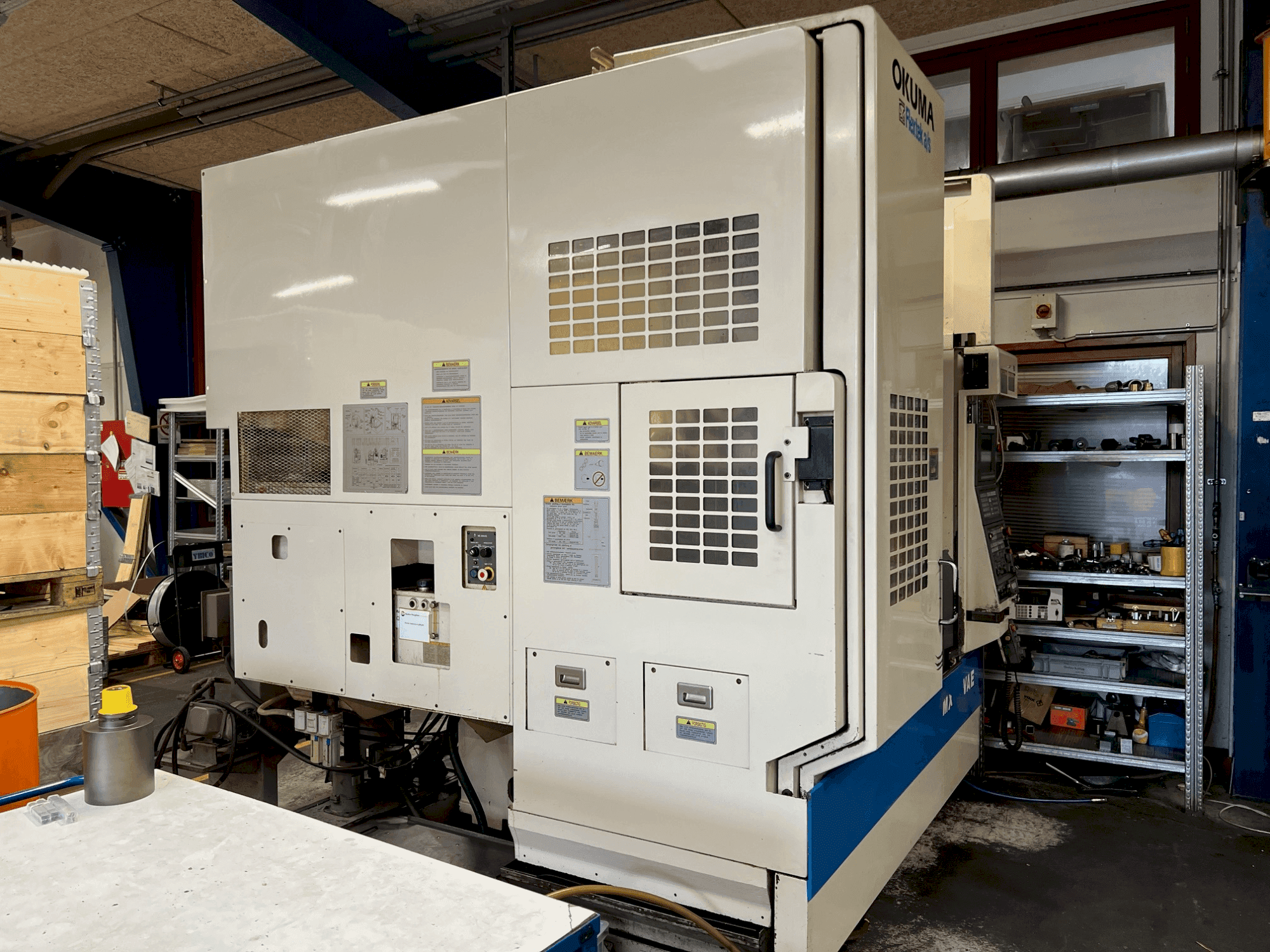 Okuma MX-45 VAE-maskinen framifrån