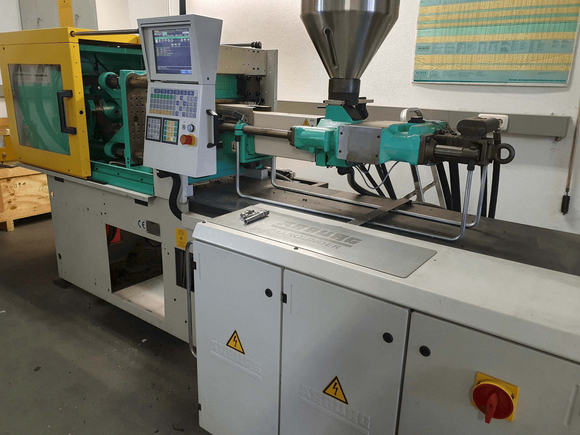 Arburg Allrounder 320 KS 700-100-maskinen framifrån