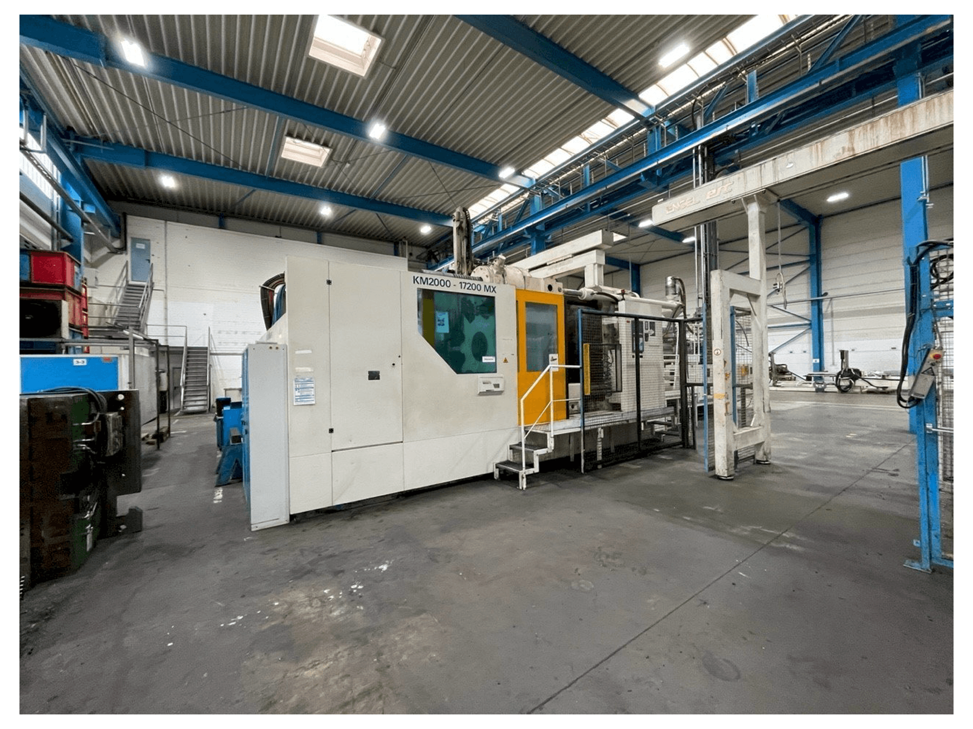 Krauss Maffei KM 2000 17200 MX-maskinen framifrån