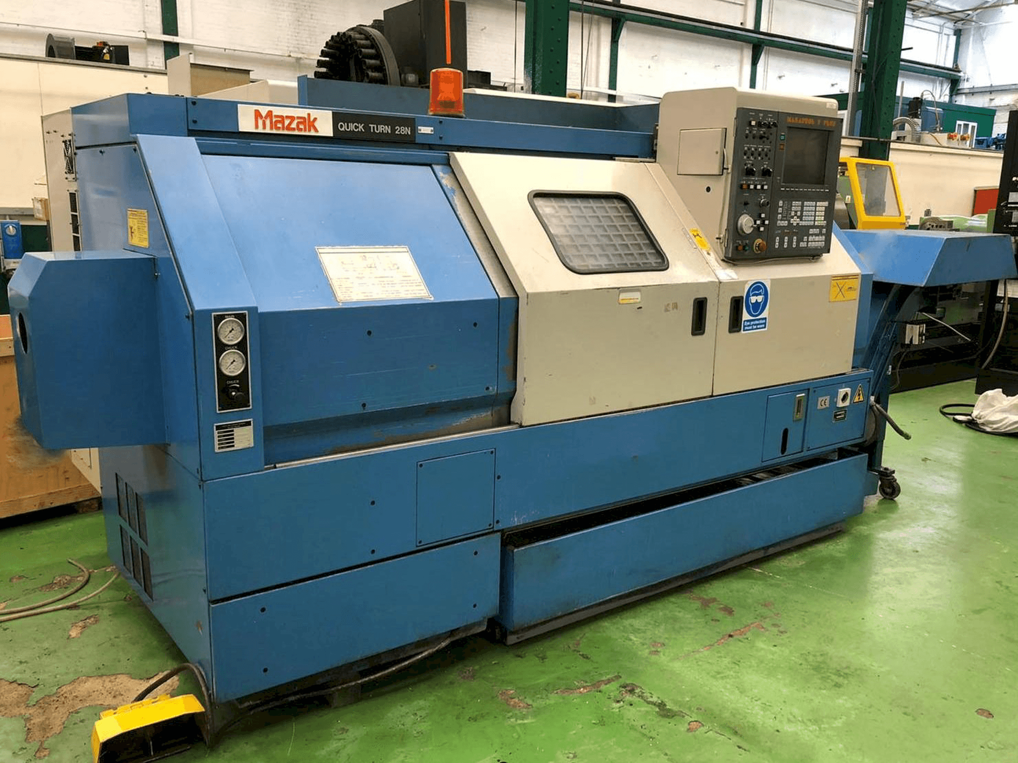 Mazak QUICK TURN 28N-maskinen framifrån