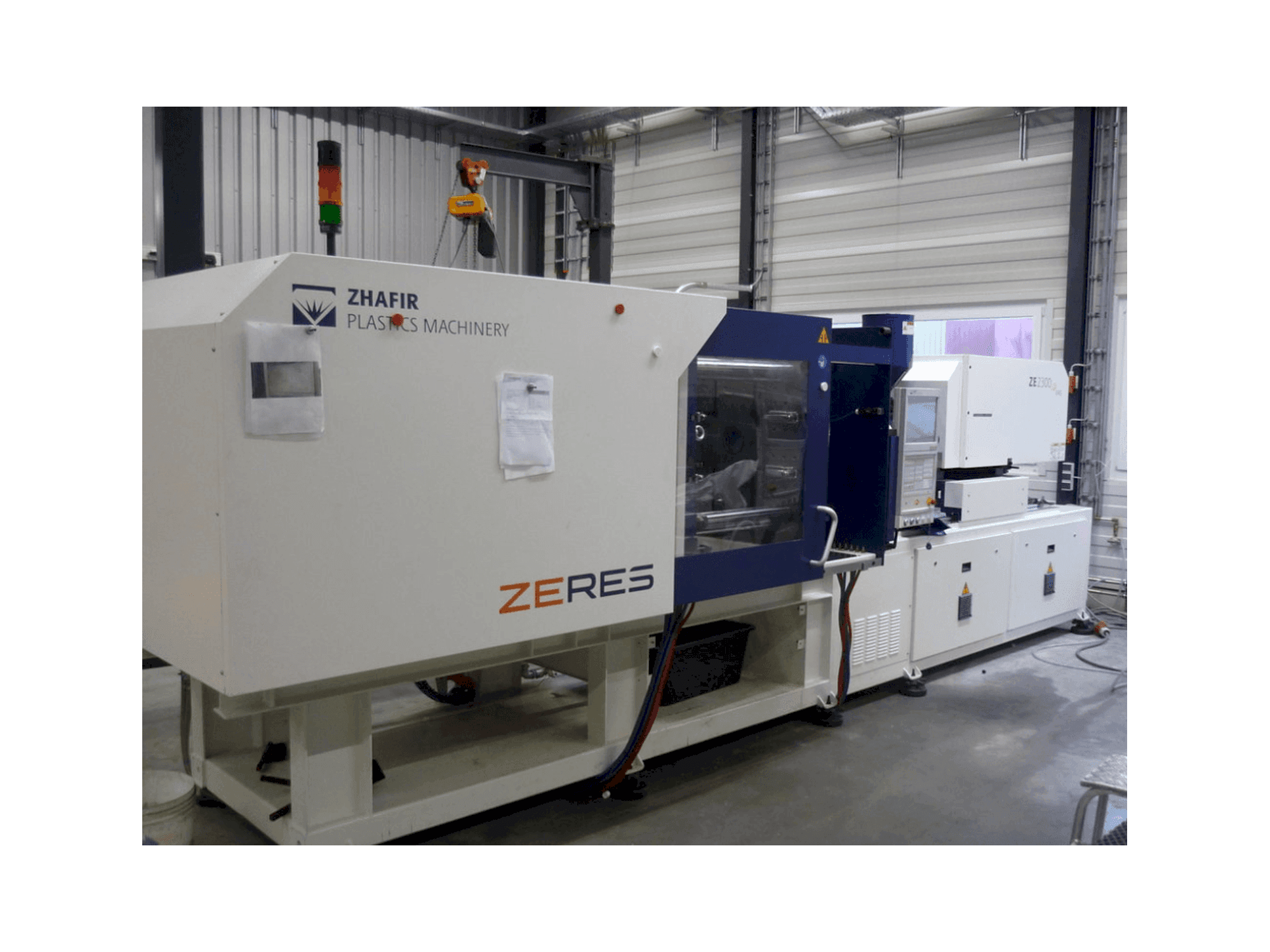 ZHAFIR ZERES 2300 Haitian-maskinen framifrån