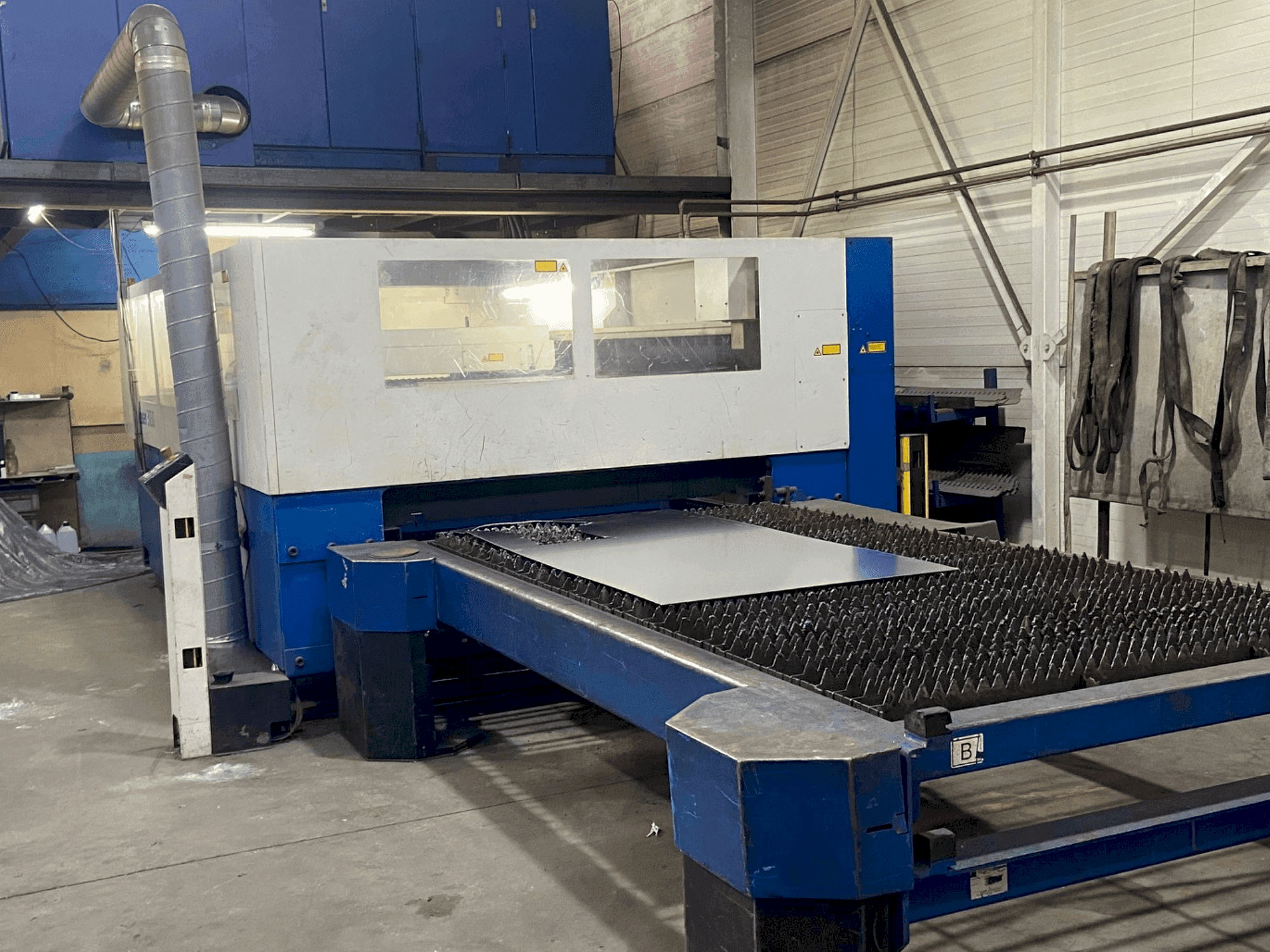 TRUMPF TruLaser 3030-maskinen framifrån