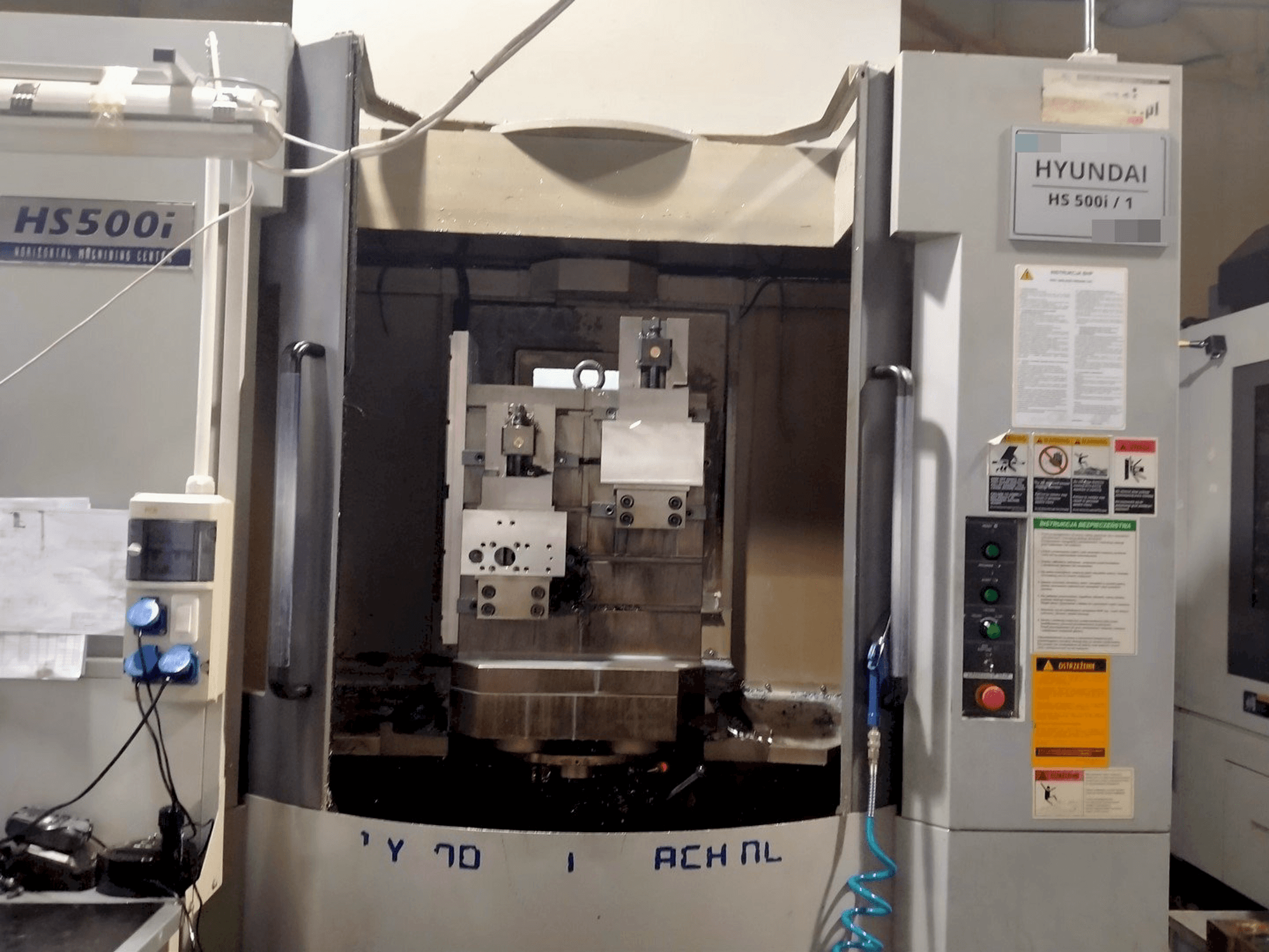 Hyundai Kia HS500i-maskinen framifrån