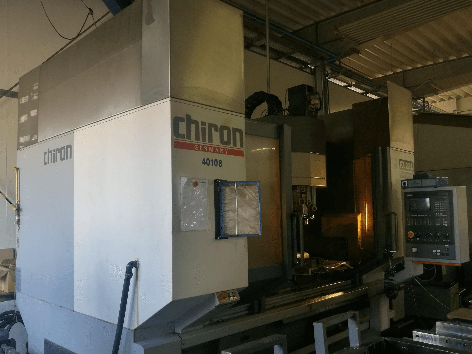 Chiron-maskinen sedd från högerFZ 18L
