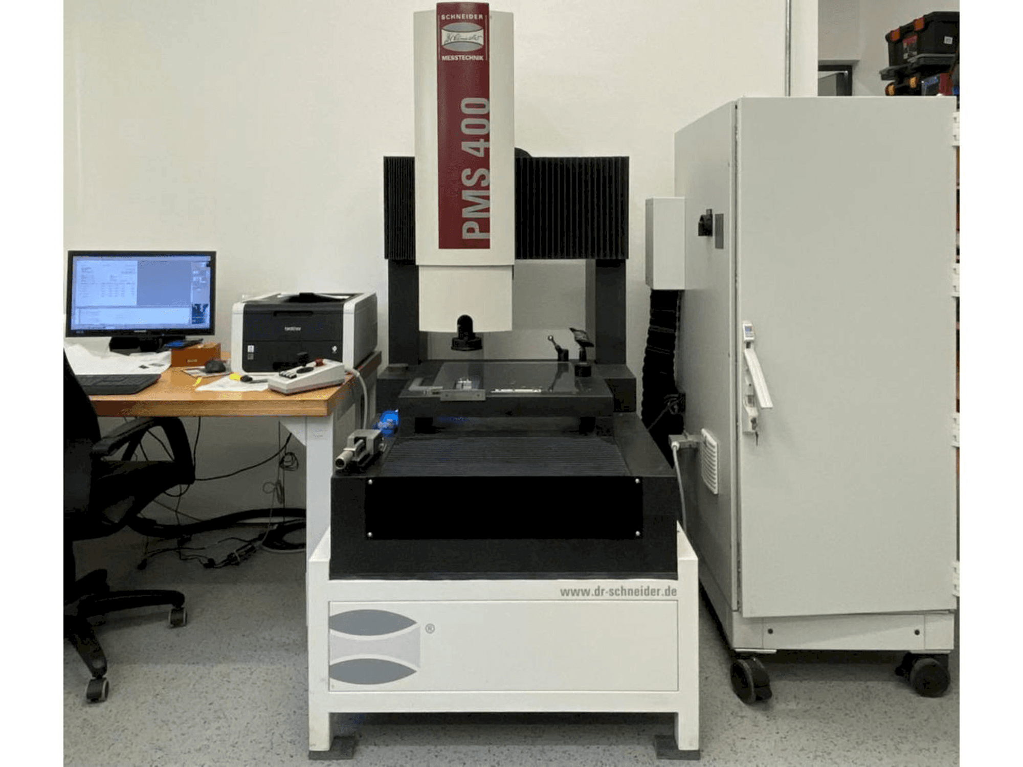 HEINRICH SCHNEIDER PMS 400-maskinen framifrån