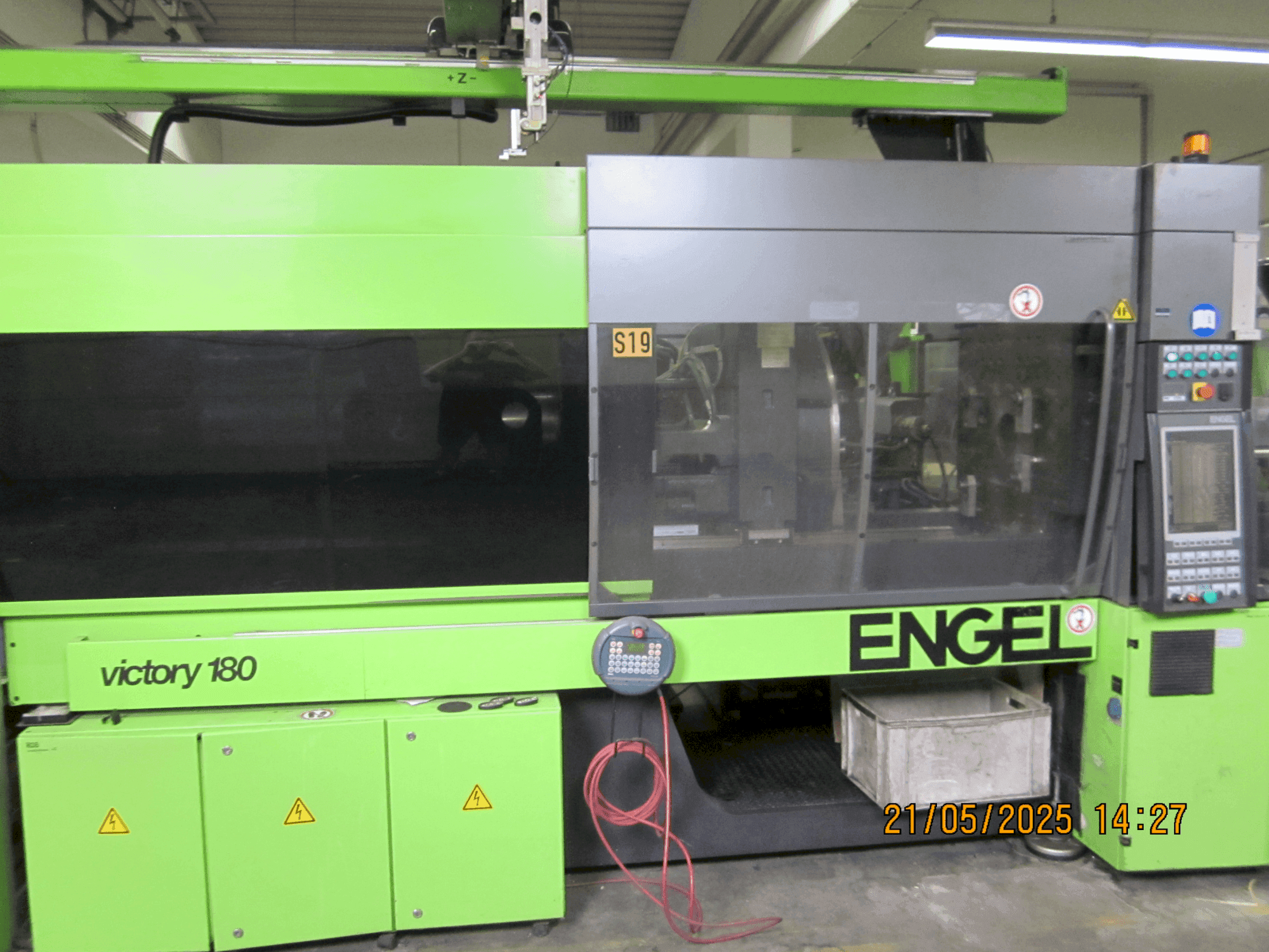 Engel VC 330H/200el/180 Combi-maskinen framifrån