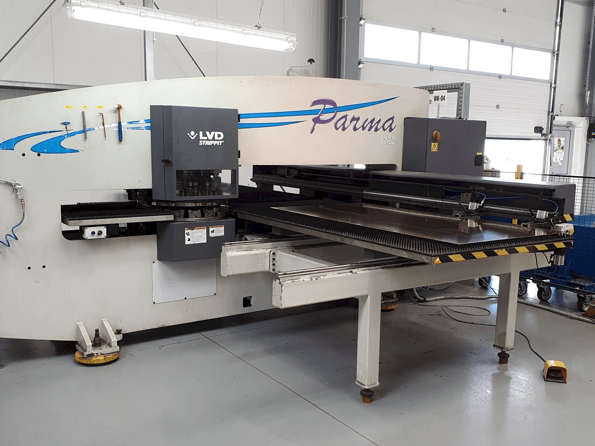 LVD PARMA 1225 TK-maskinen framifrån