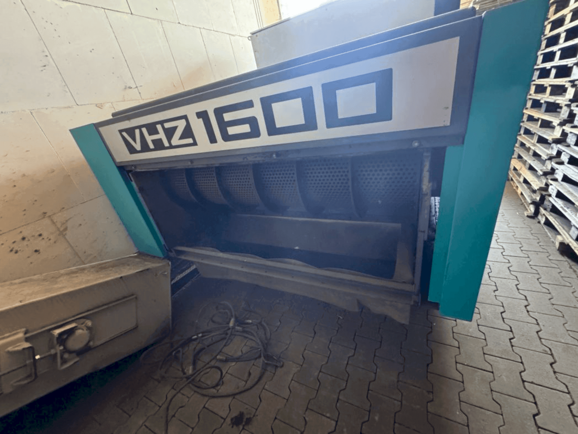 VECOPLAN VHZ 1600-maskinen framifrån