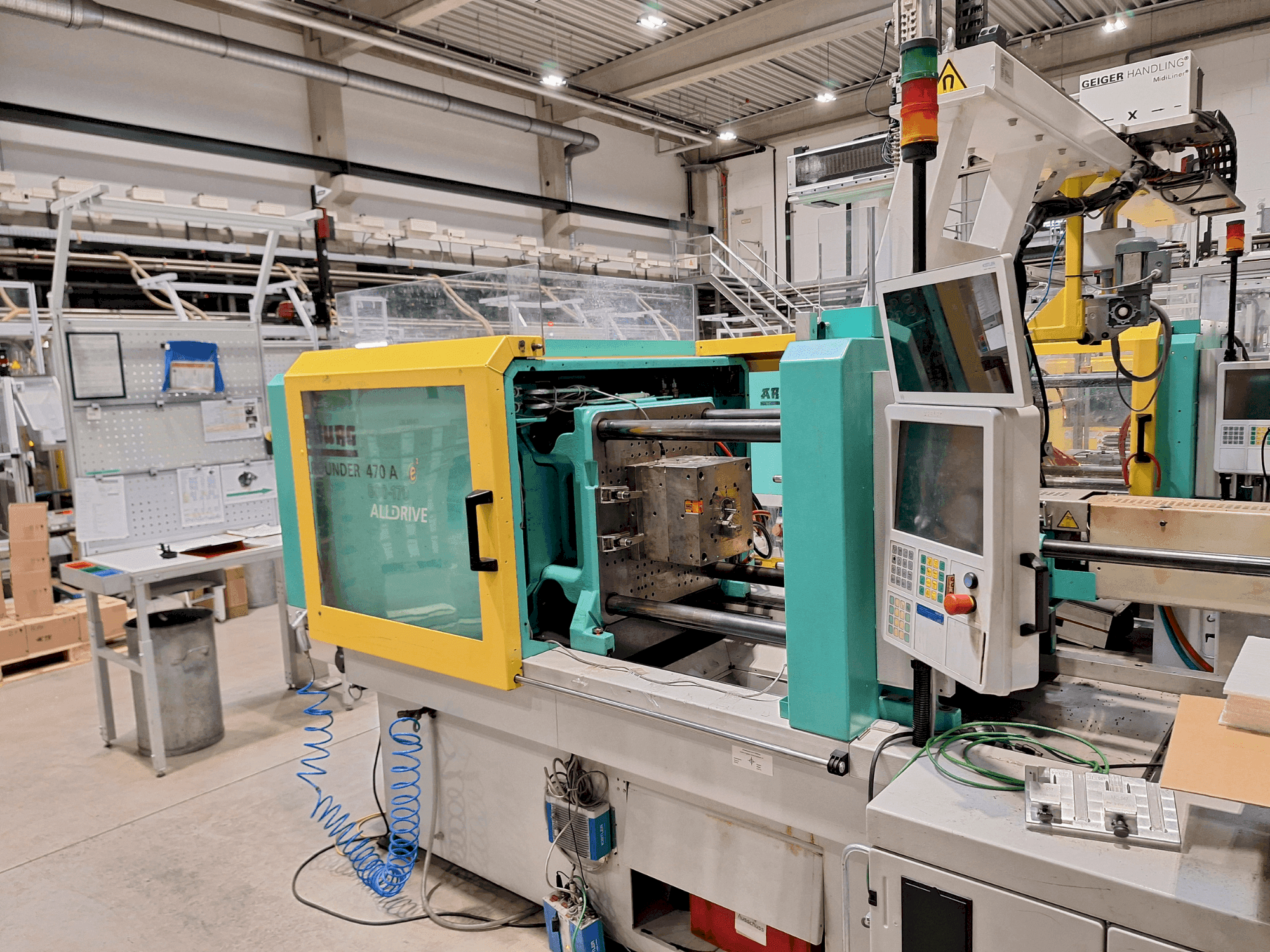 Arburg 470 A 800-170-maskinen framifrån